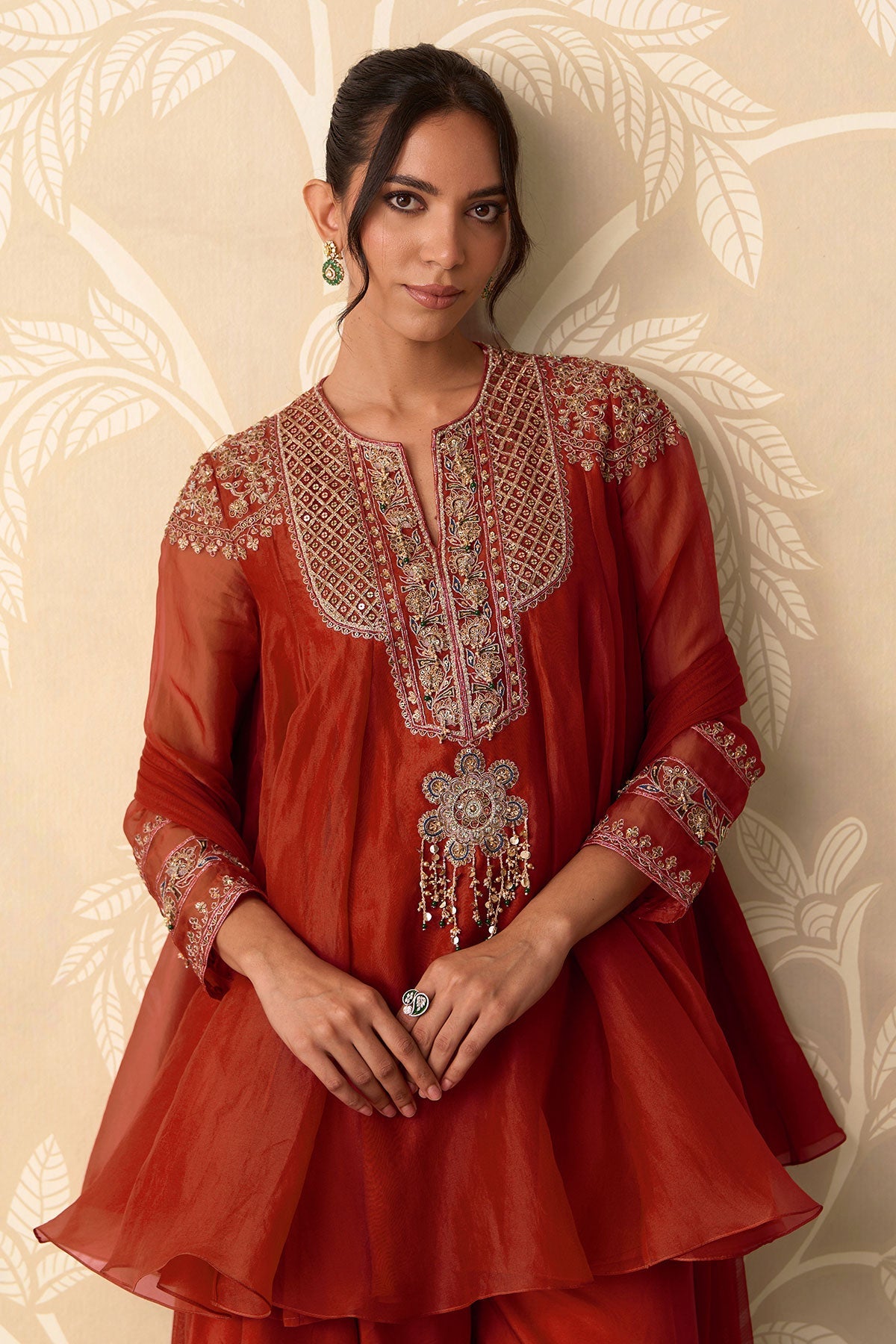 Surkh Kurta Salwar Set