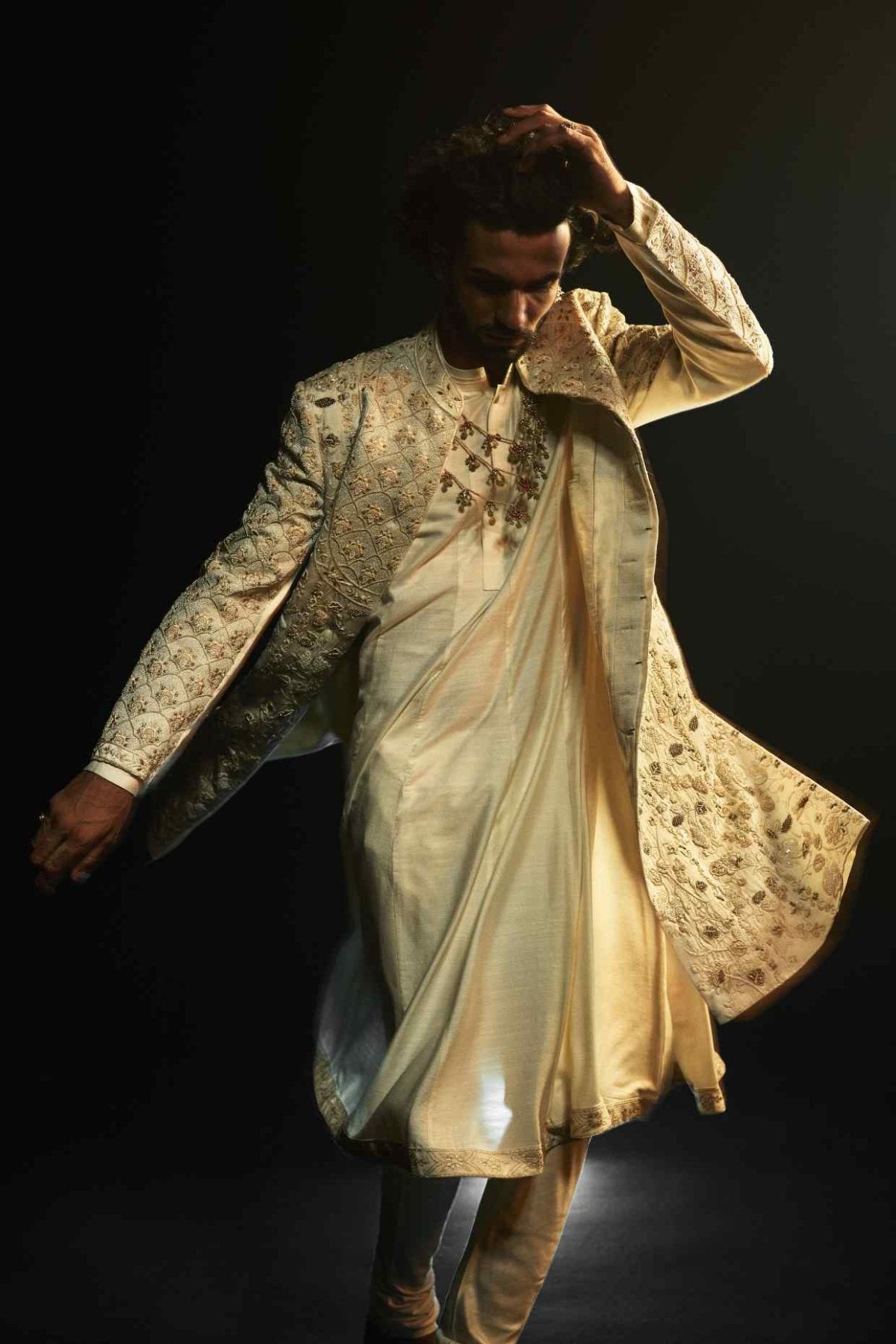 DIVINE SHWET
