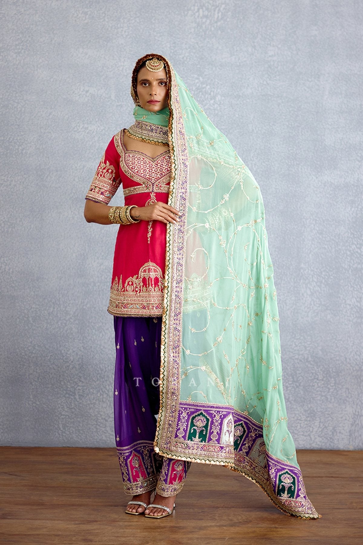 Gul-Naaz Shahana Kurta Set
