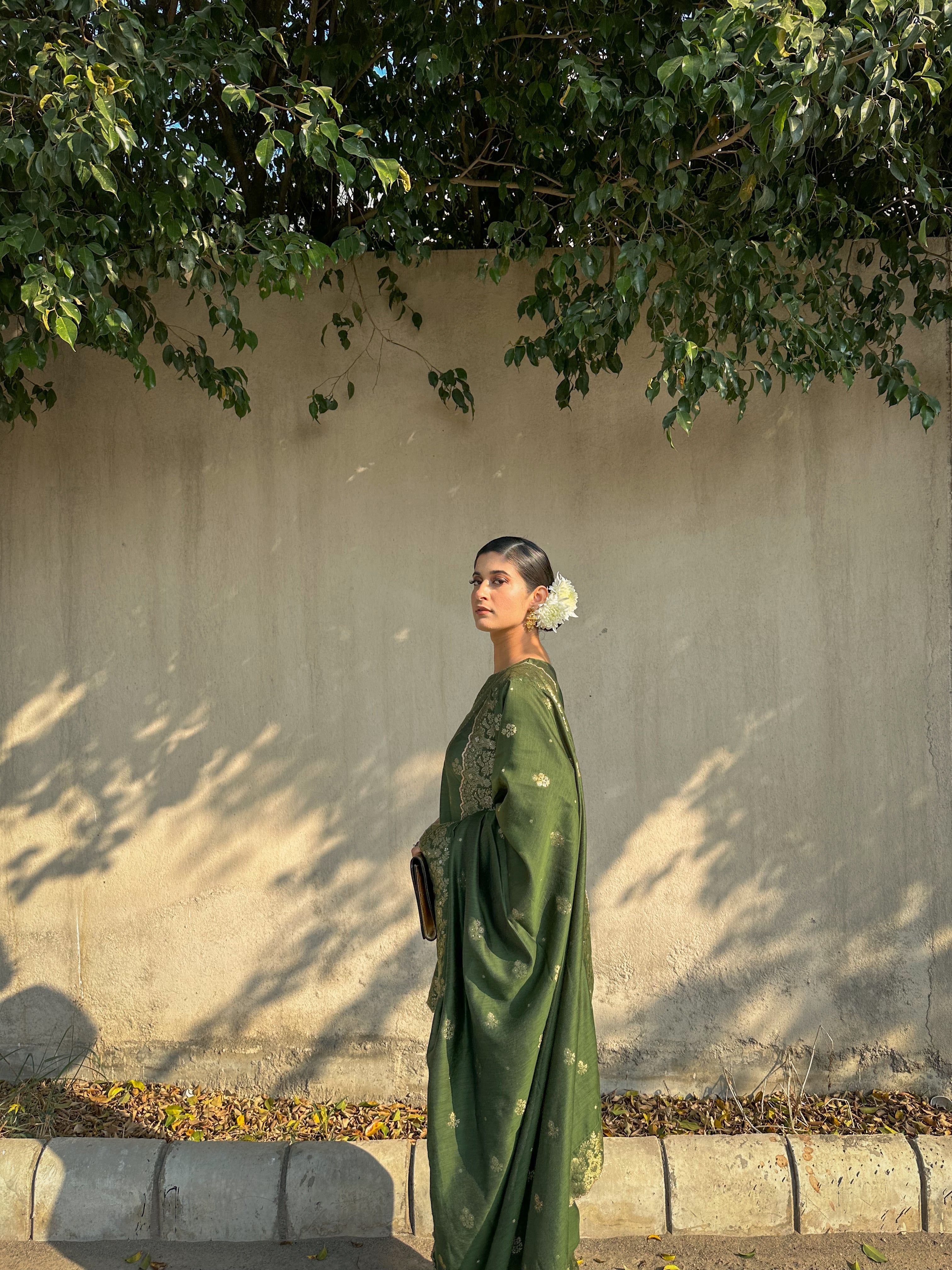 THE HARA MAHENOOR SUIT