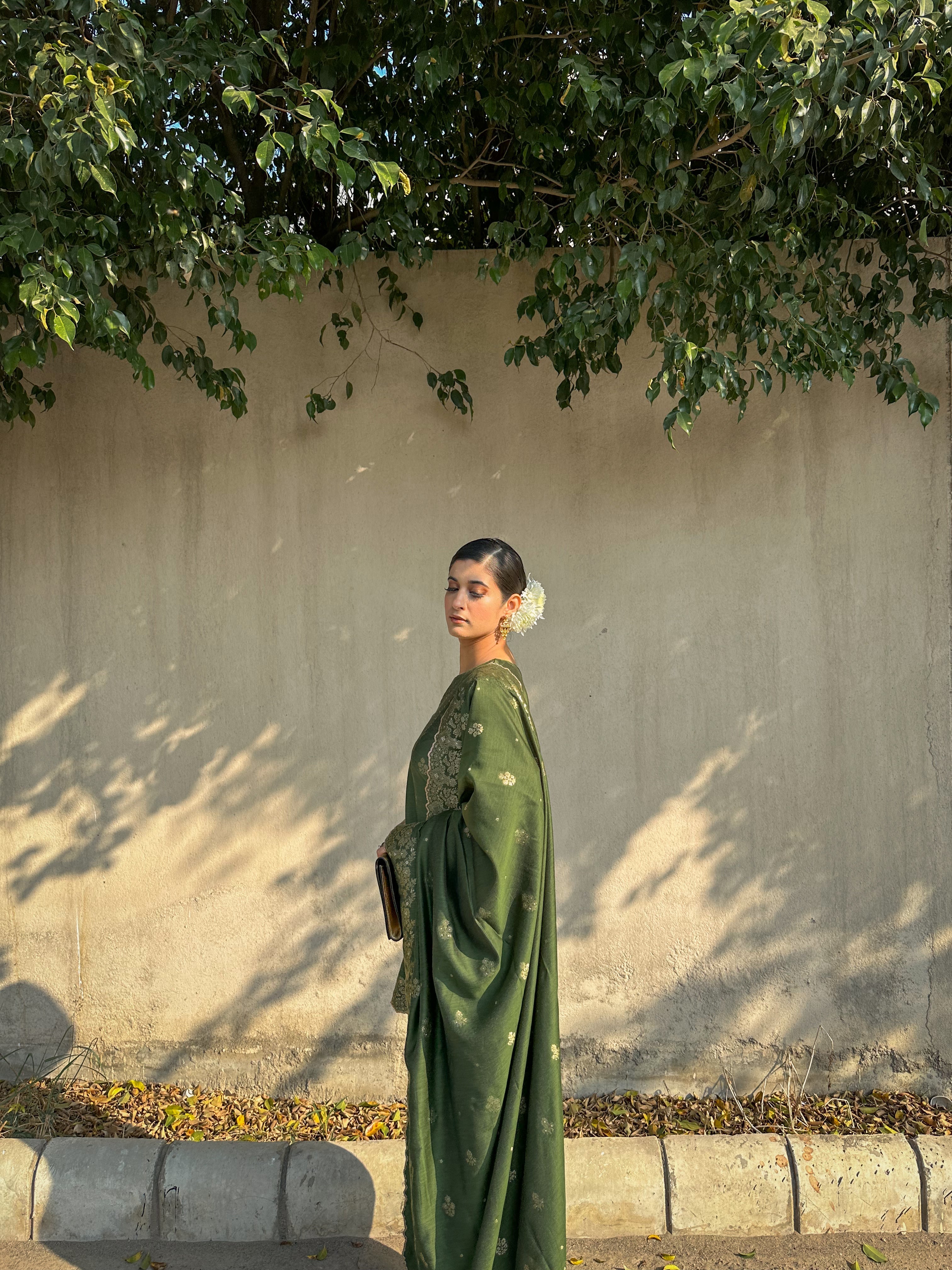 THE HARA MAHENOOR SUIT