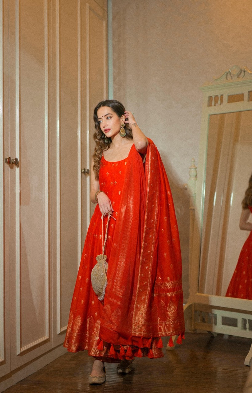 THE NARANGI BEHNAAZ ANARKALI