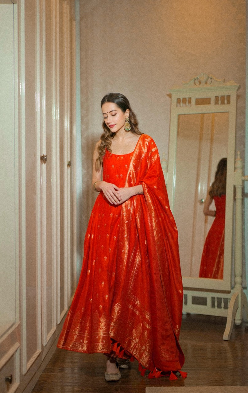 THE NARANGI BEHNAAZ ANARKALI
