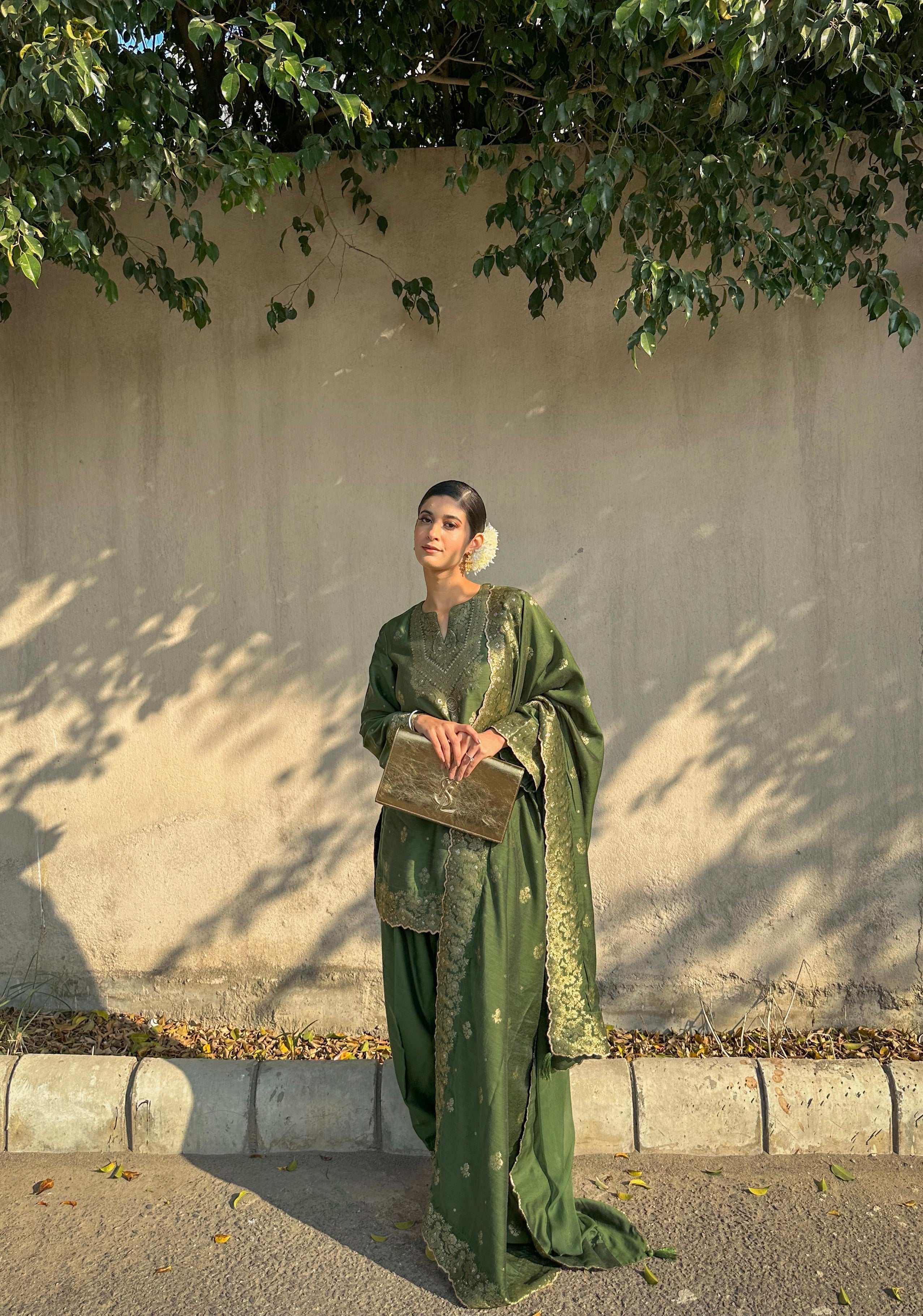 THE HARA MAHENOOR SUIT