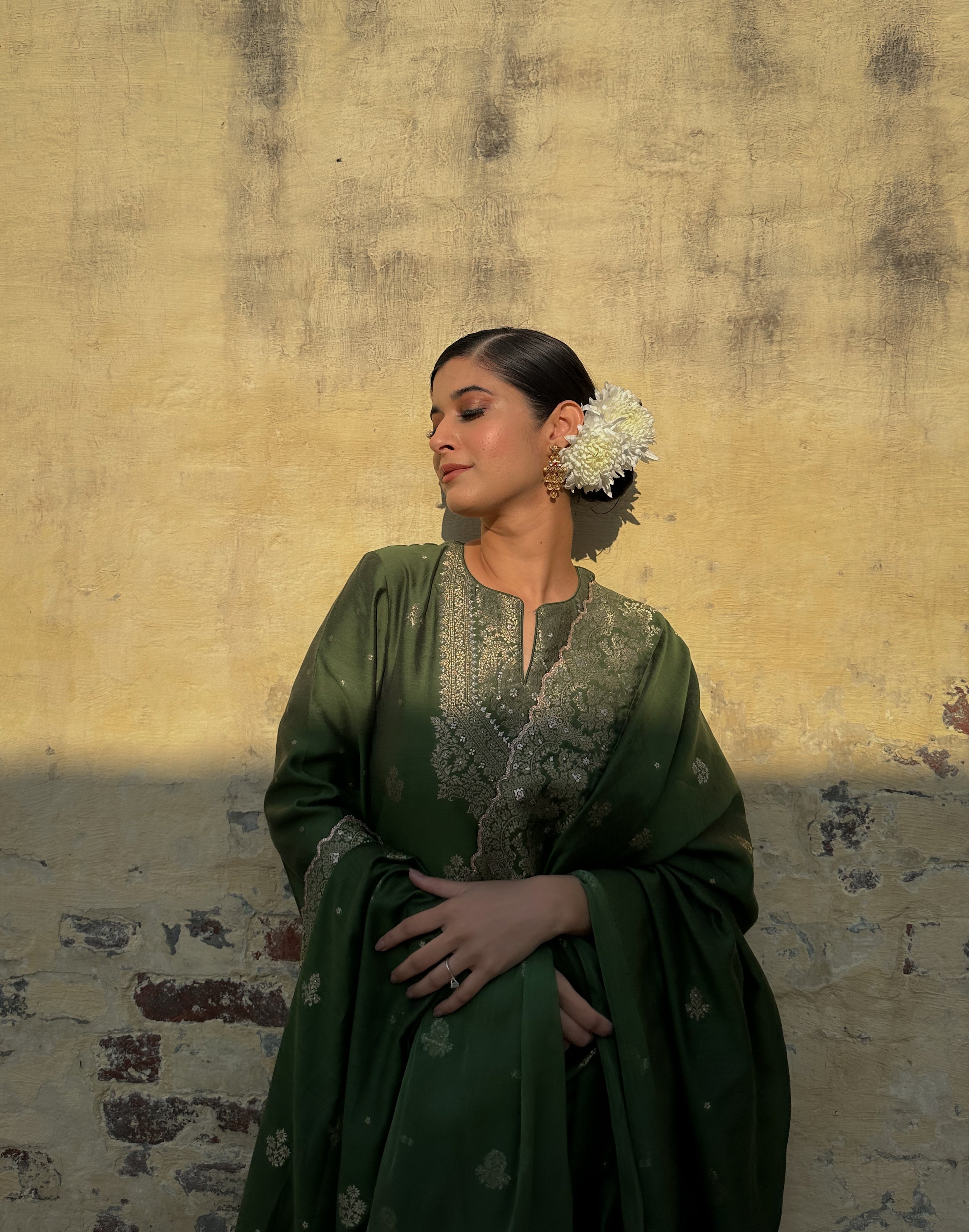 THE HARA MAHENOOR SUIT