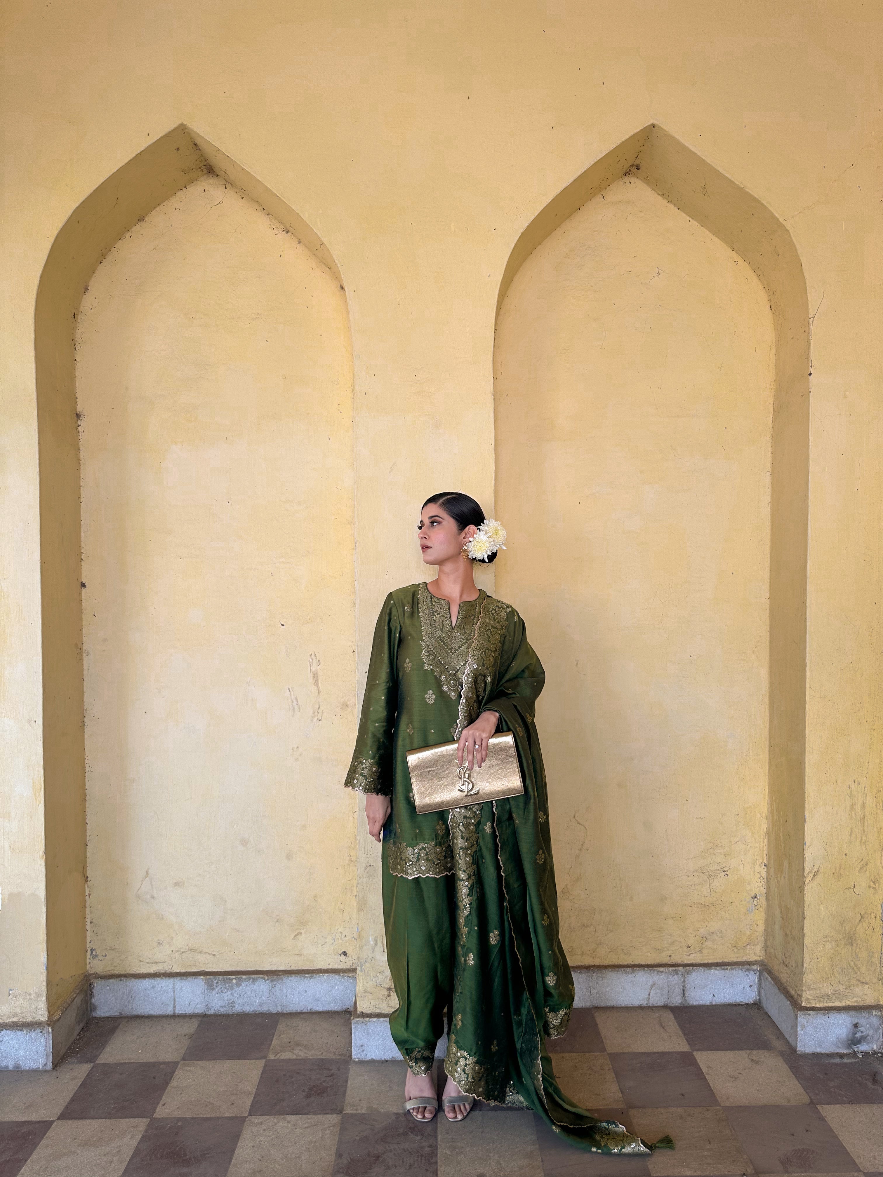 THE HARA MAHENOOR SUIT