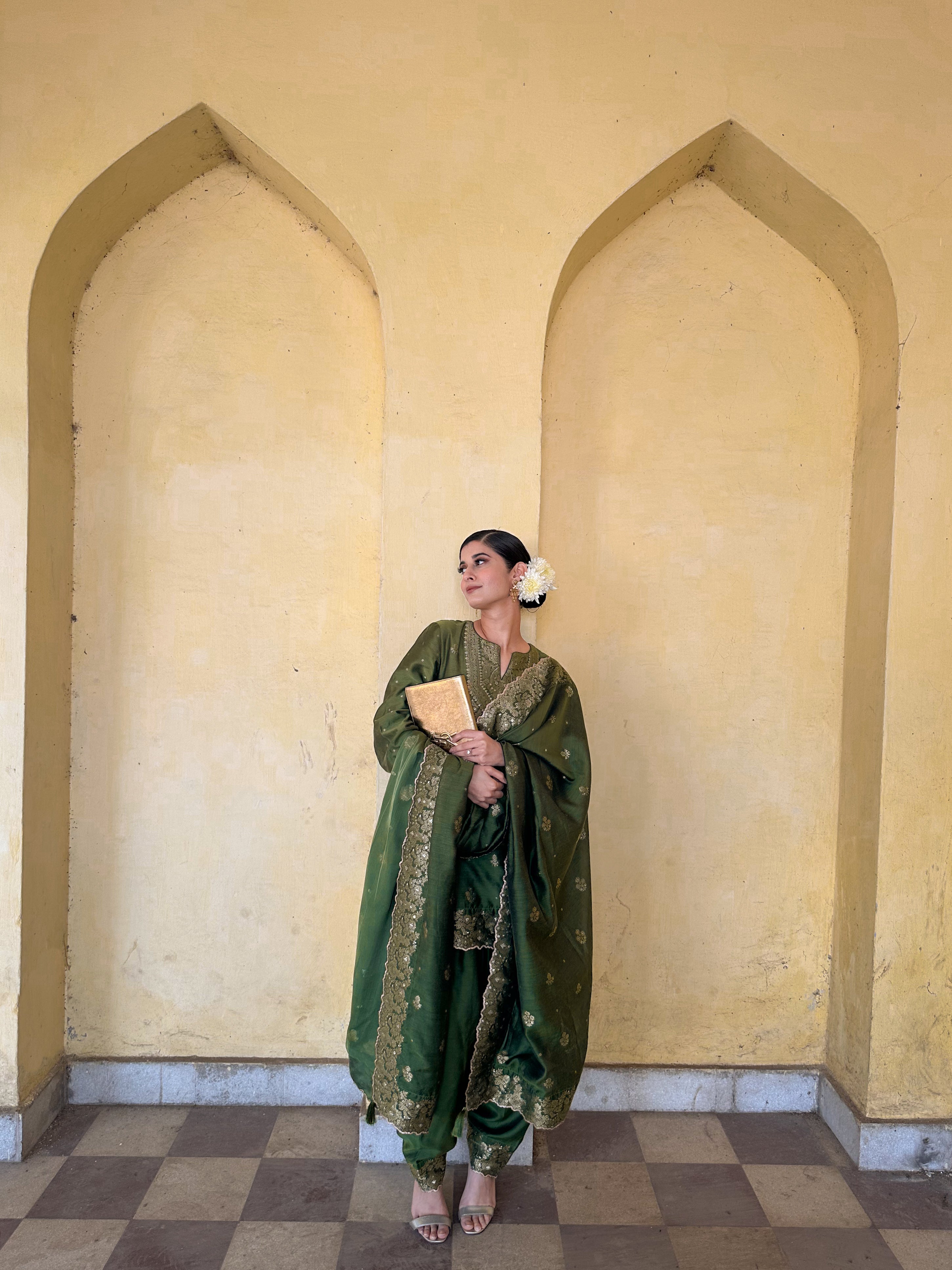 THE HARA MAHENOOR SUIT