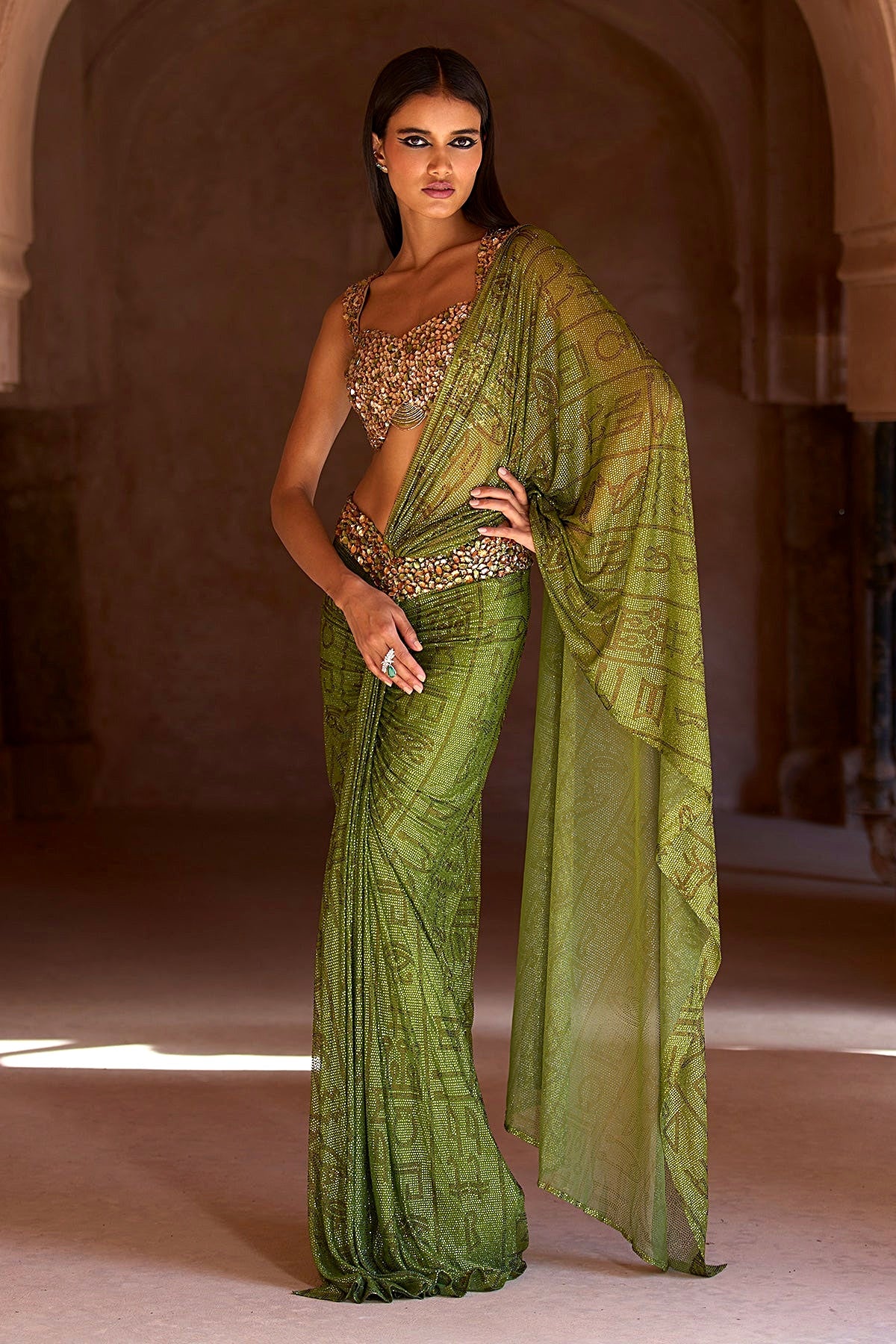 Tiaa Saree Set