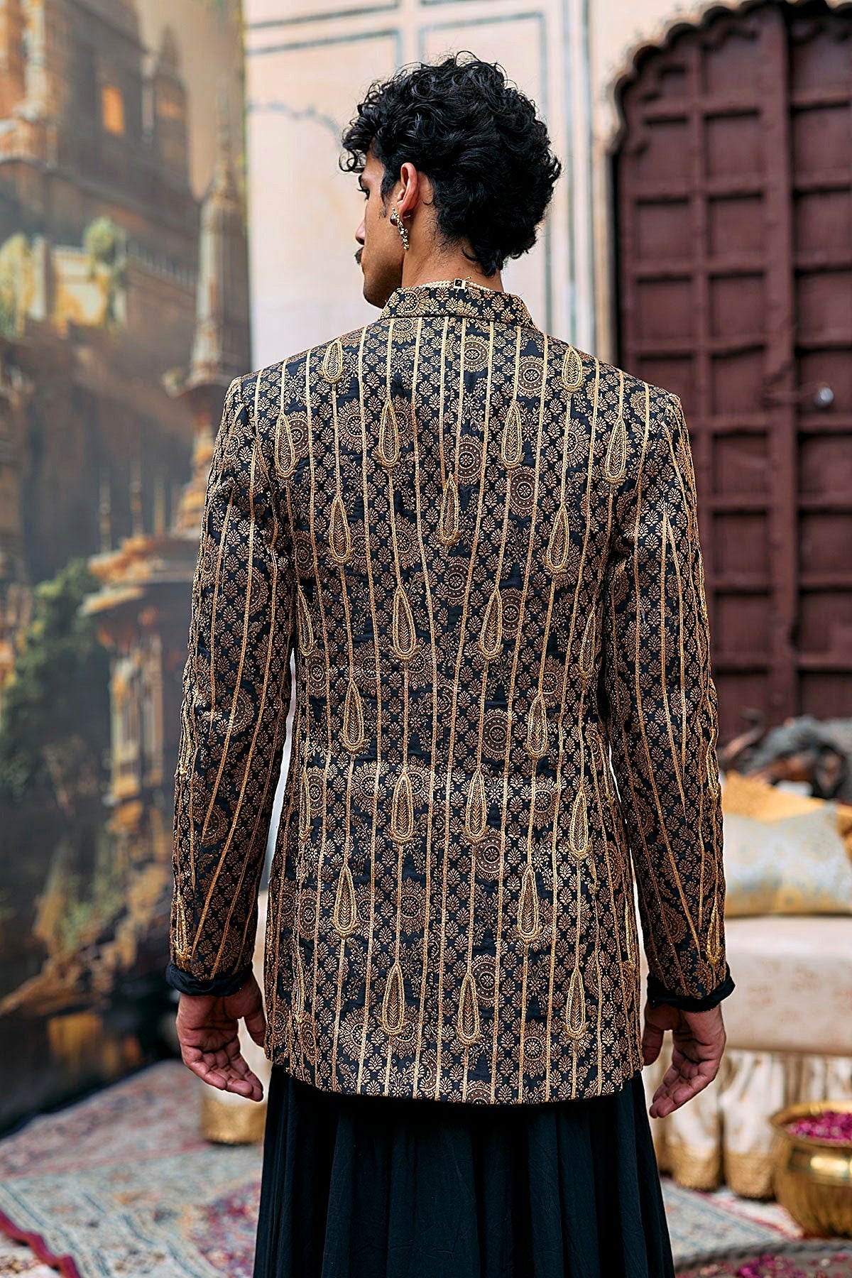 Hiranmaya Sherwani Set