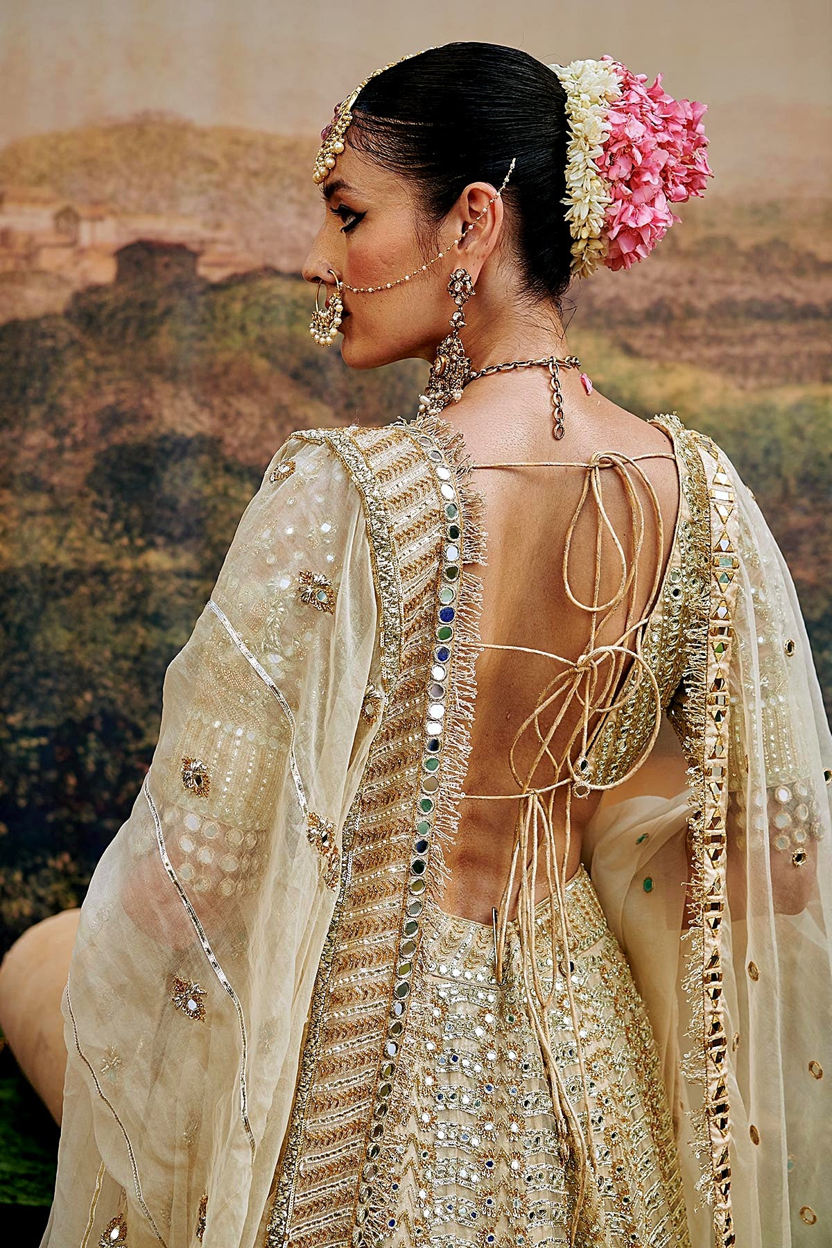 Shvet Afsana Lehenga with Single Dupatta