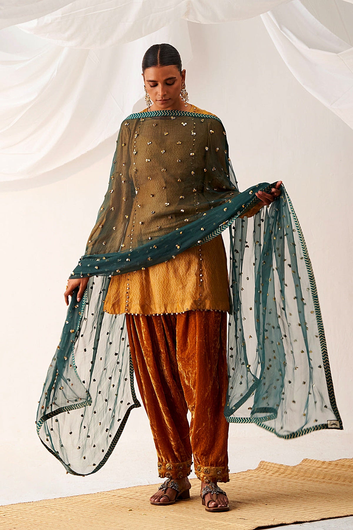Gul-e-makhmal