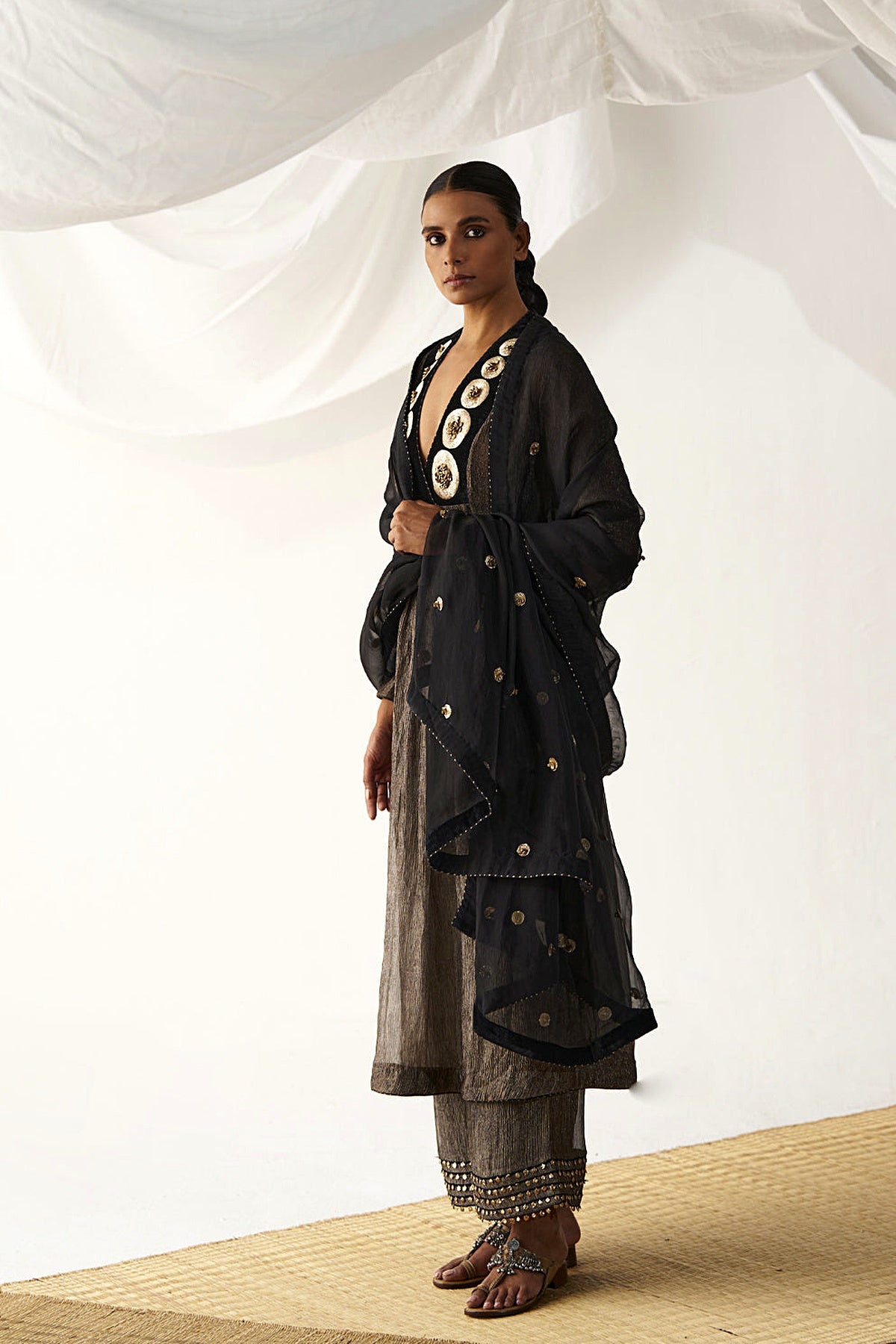 Posheeda Kurta Set