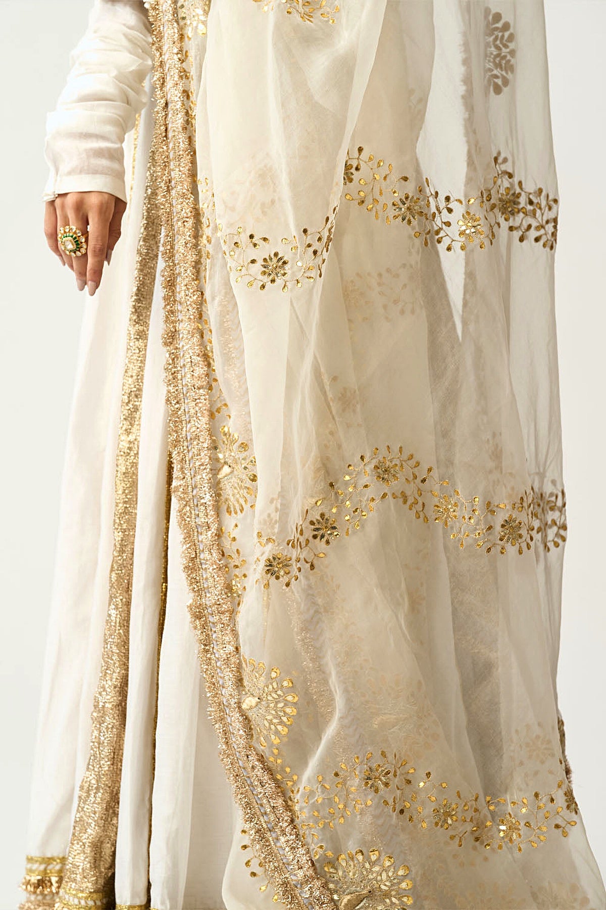Aarohi Safed Lampi Anarkali Dupatta Set