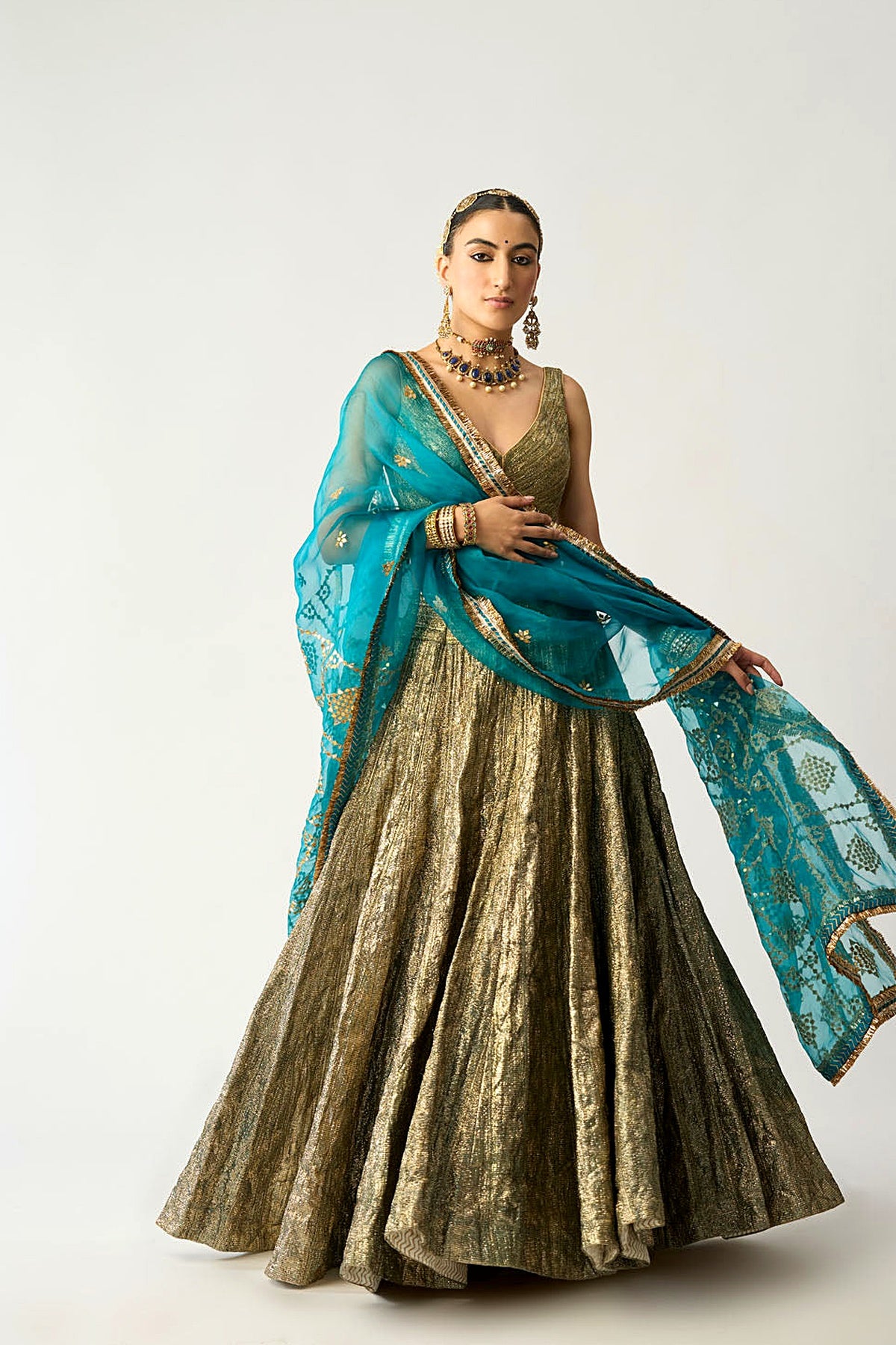 Ferhia Dupatta Ferozi Lehenga Set