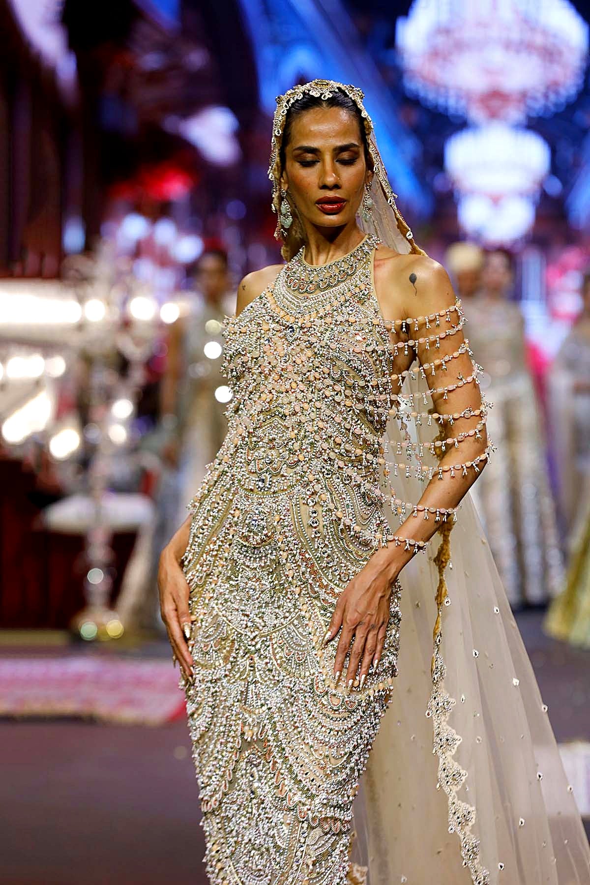 Sheeshmahal Jadau Gown