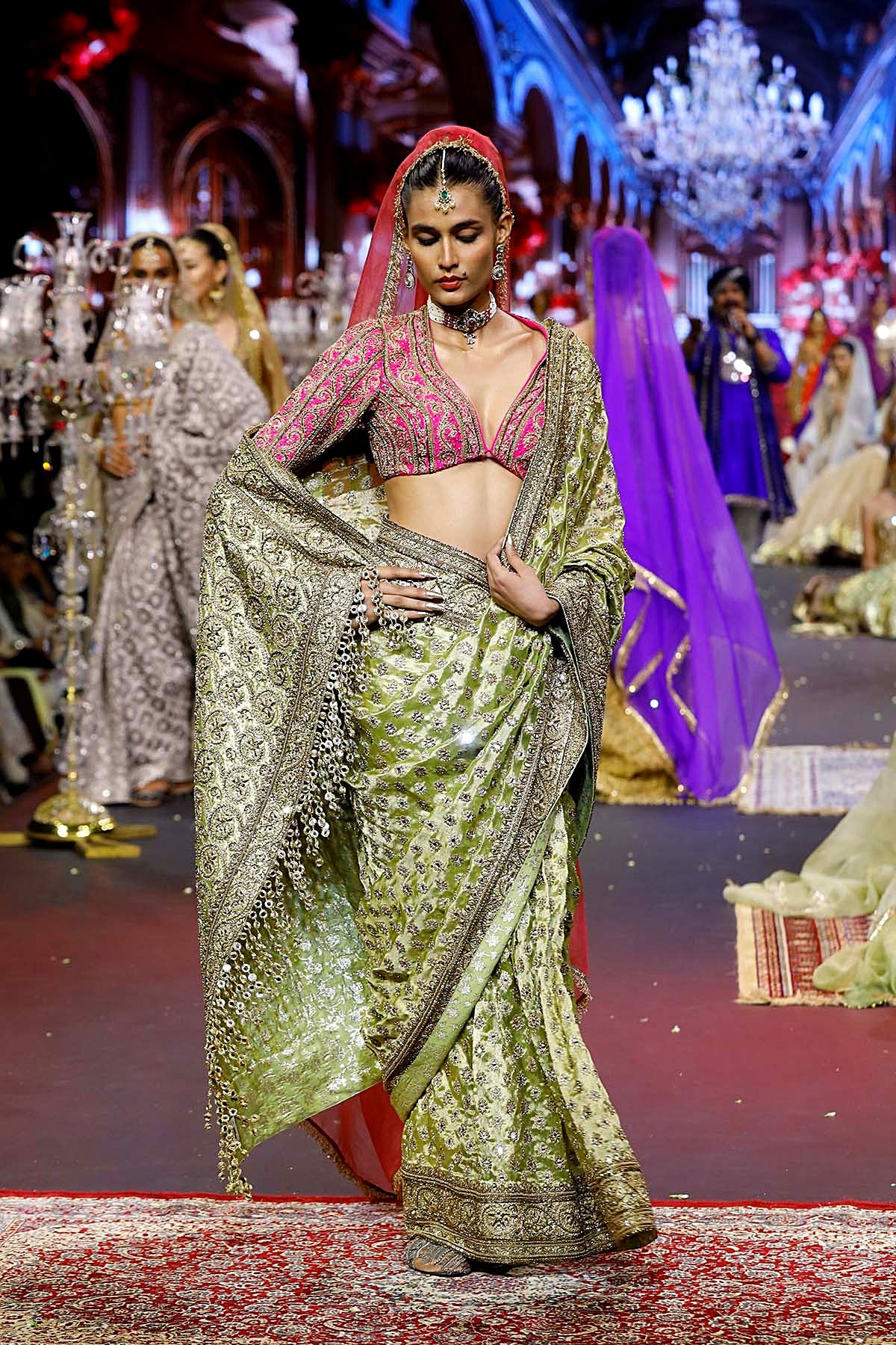 Gulnaar Zareen Saree Set