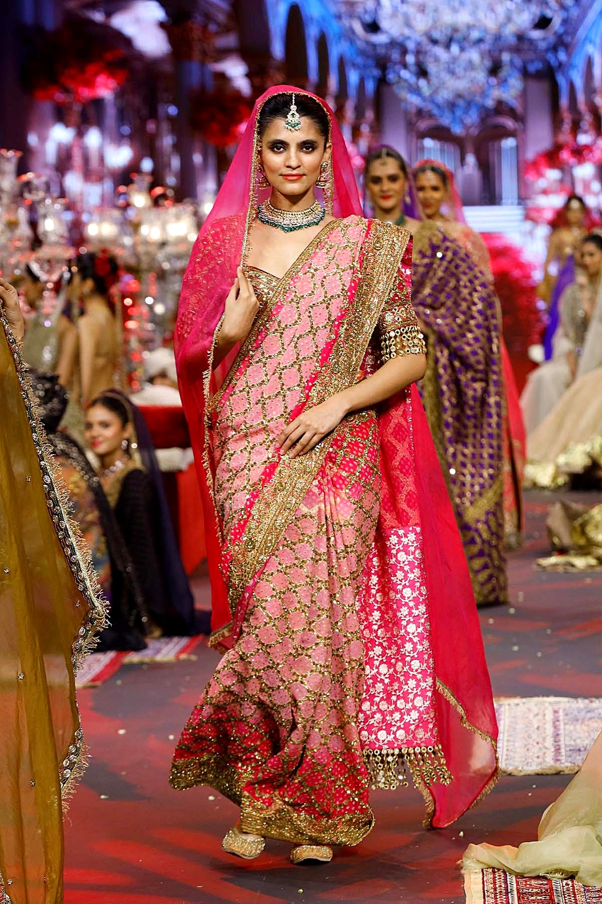 Gulrukh Ombre Saree Set