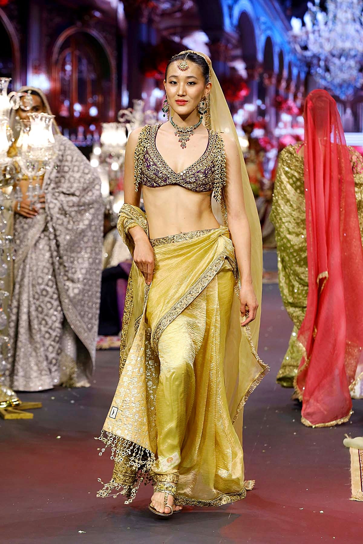 Pehrang Saree Set