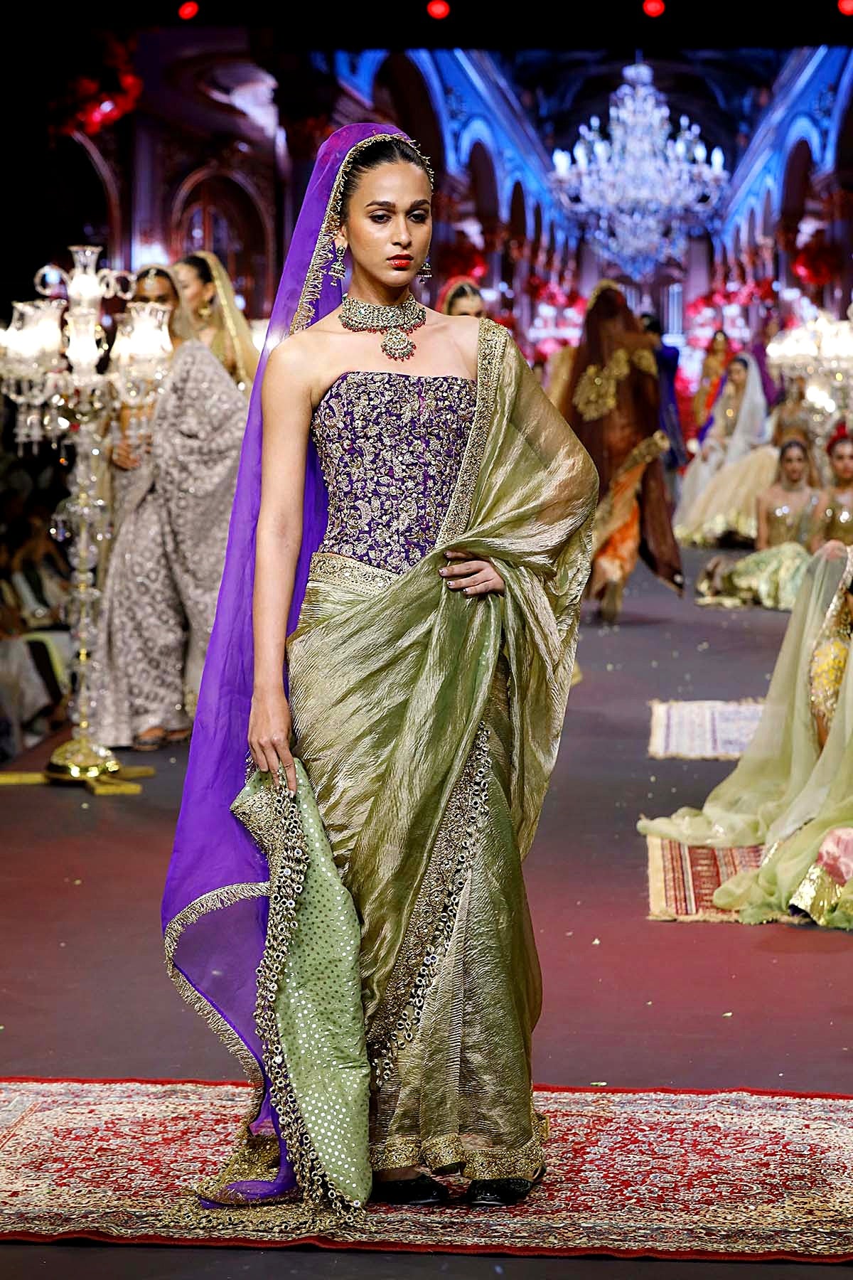 Neelrang Saree Set