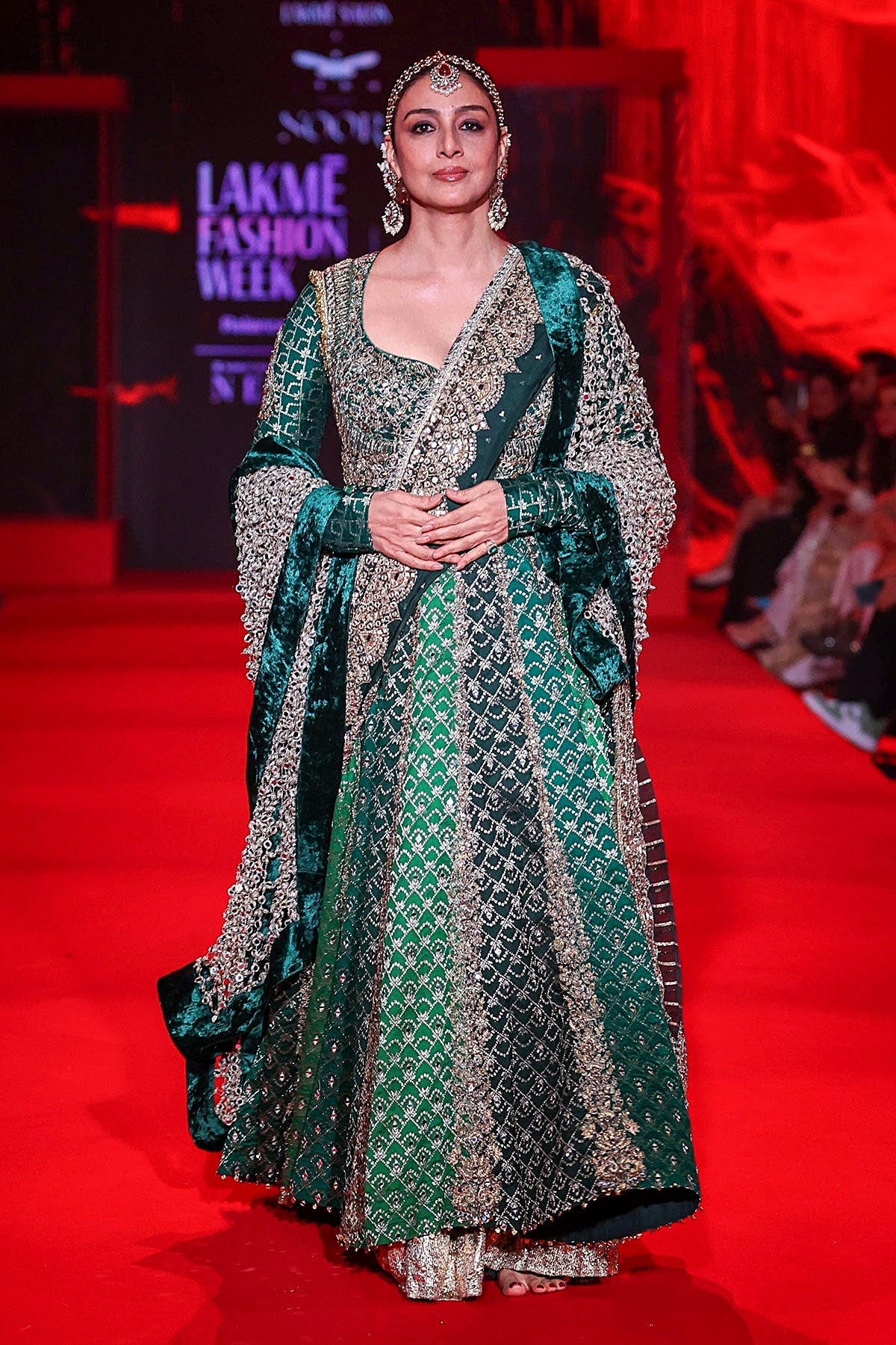 Vaidurya Anarkali Set