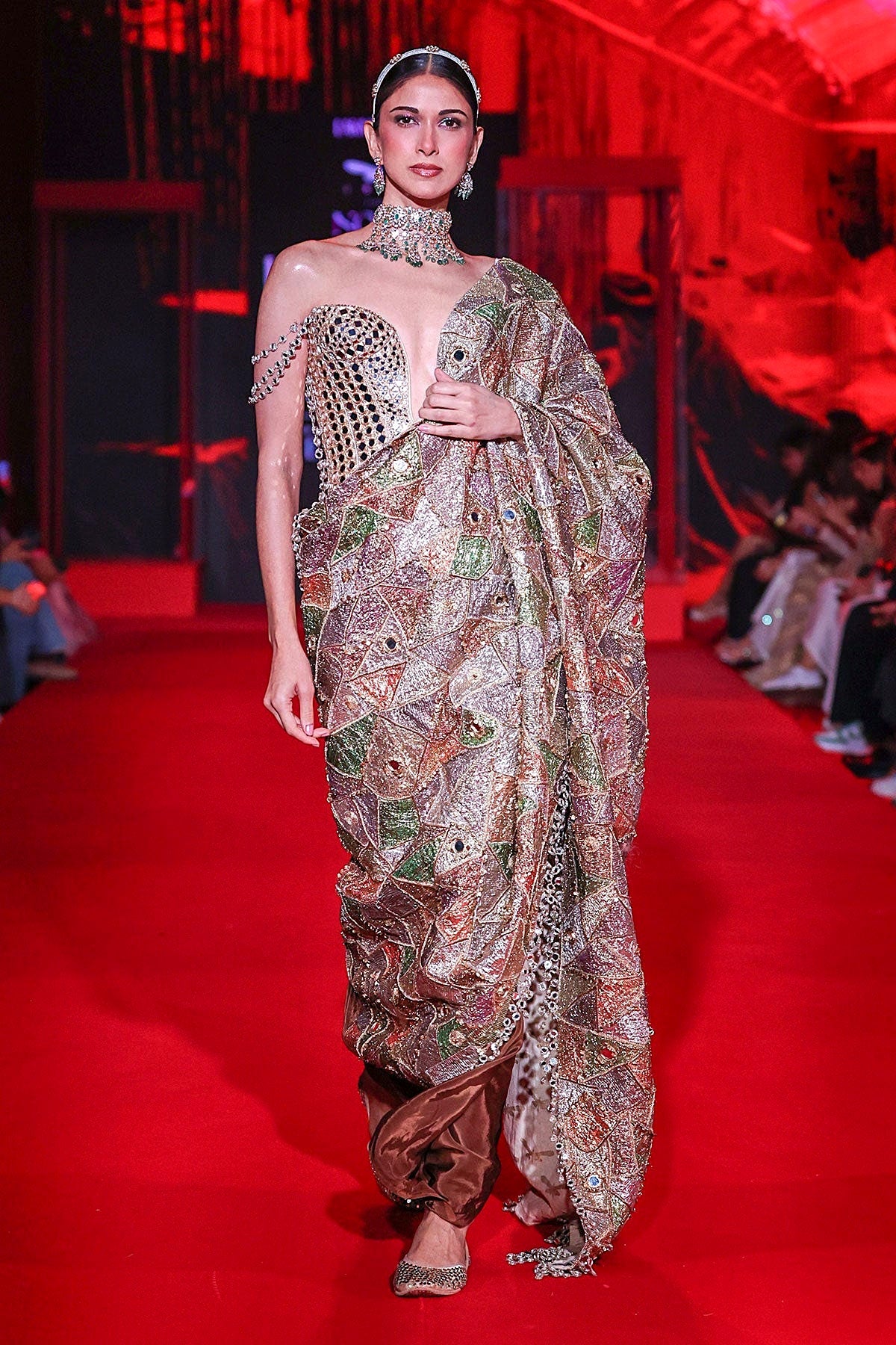 Rangrekha Saree Set