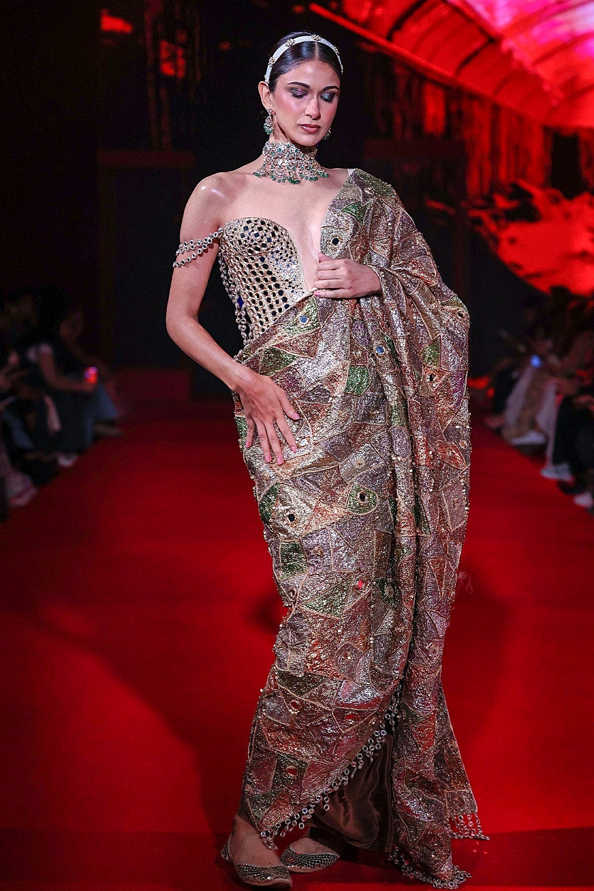 Rangrekha Saree Set