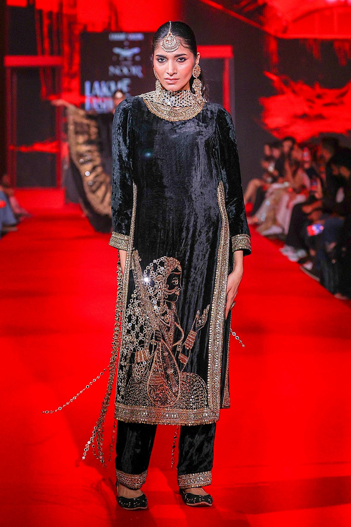 Maharani Suit