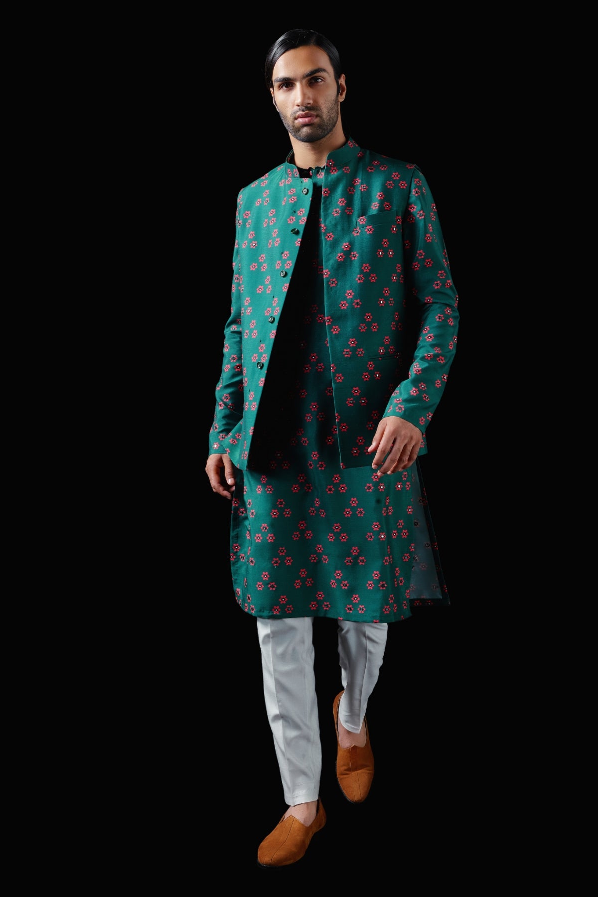 Itra Kurta & Pant Set with Bandhi