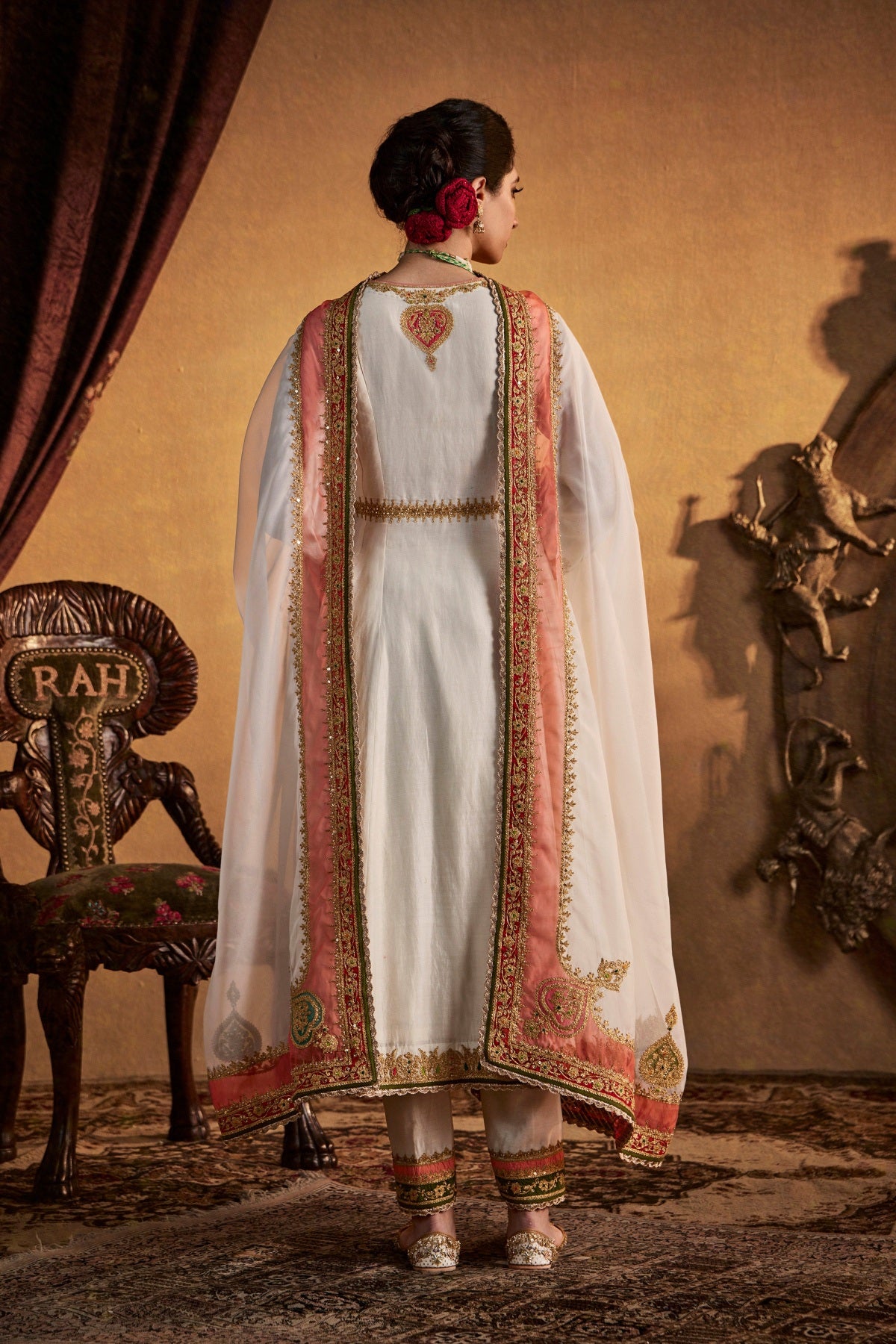 Ivory Betel-Leaf Kalidar Set