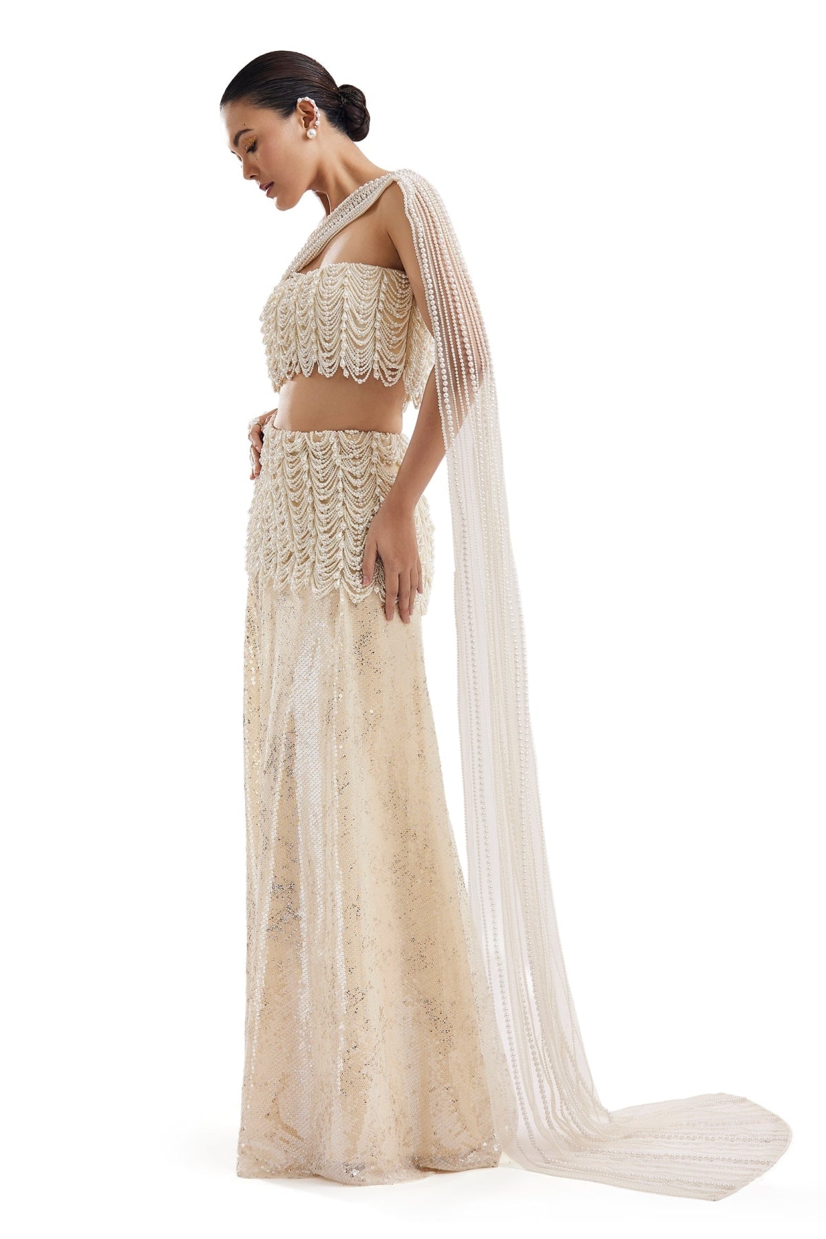 Off-White Bustier Lehenga With Detachable Pallu