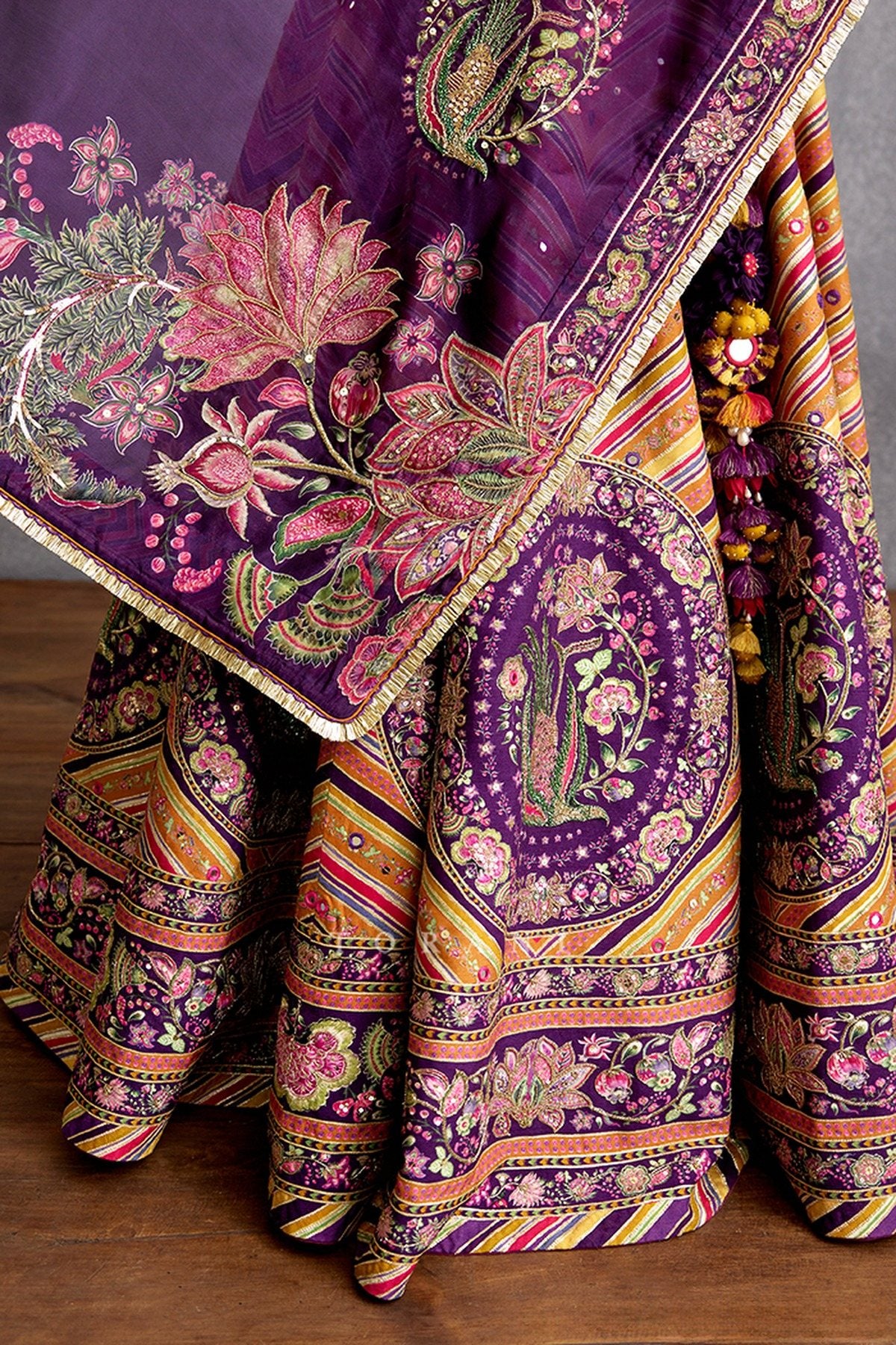 Komudika Abhisarika Lehenga Set