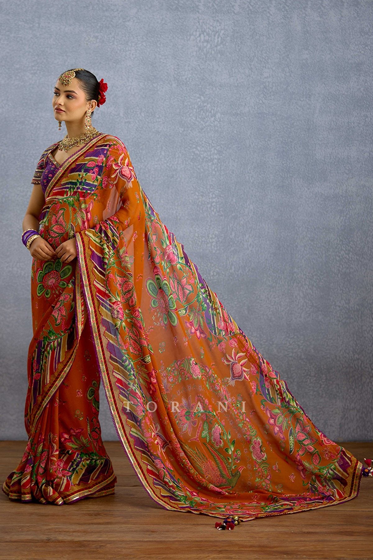 Komudika Sandhya Saree