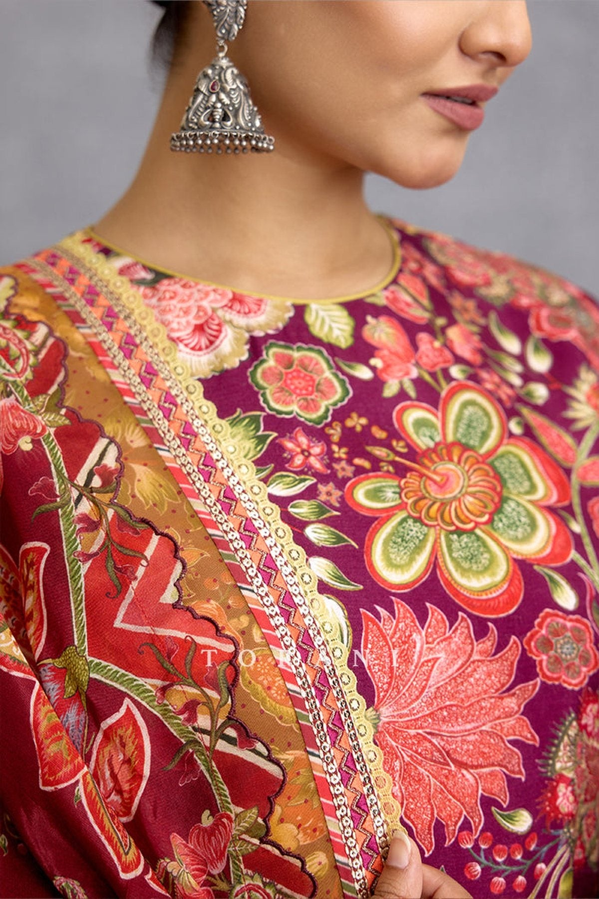 Laalima Tanuja Kurta Set
