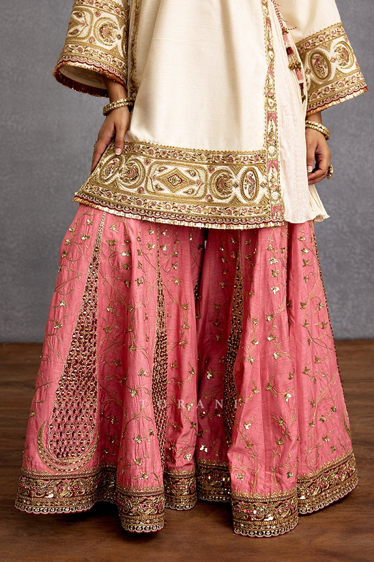 Maahe Mahtabe Insiyah Sharara Set