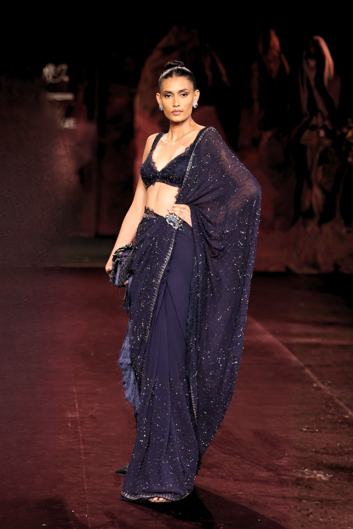 Neel Tara Saree