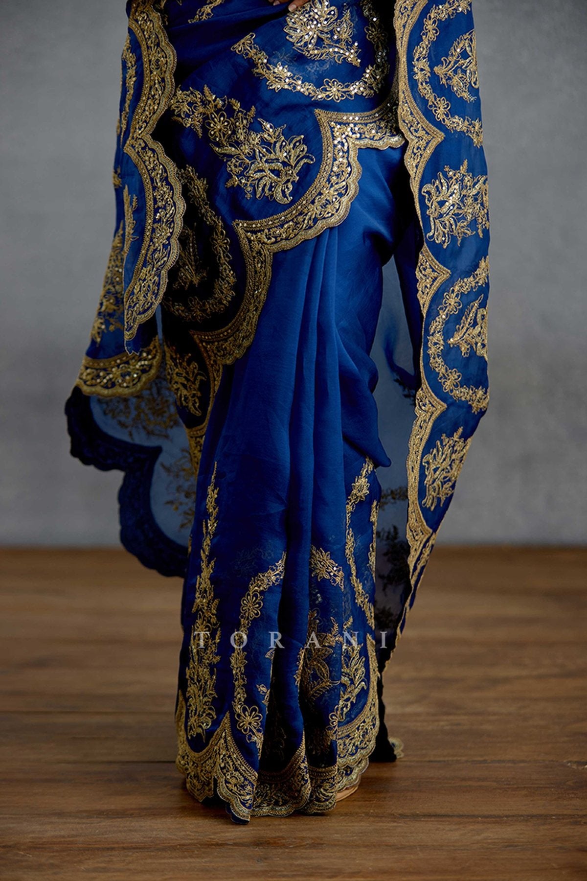 Neelam Shaam Saree