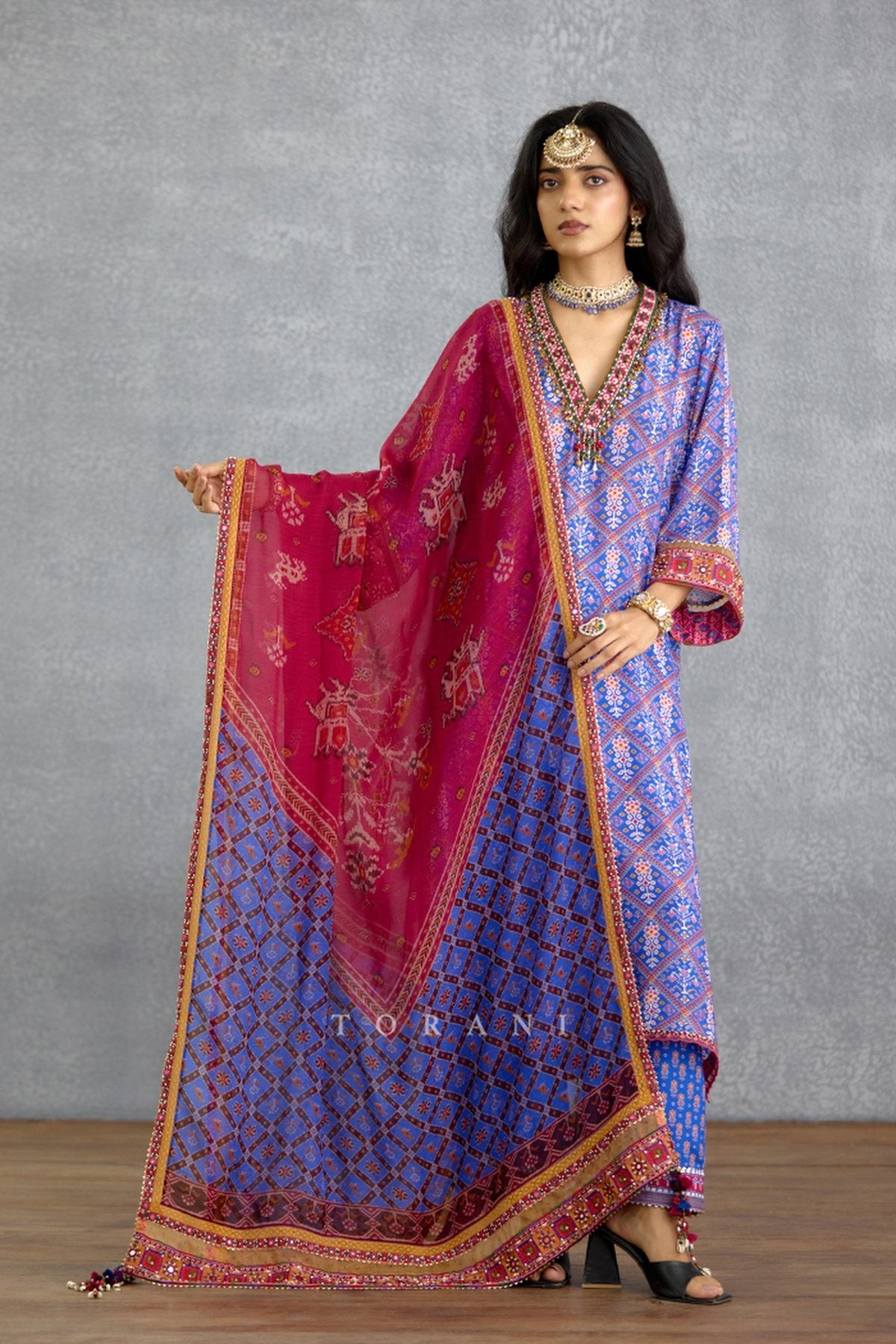 Niladri Darsha Kurta Set