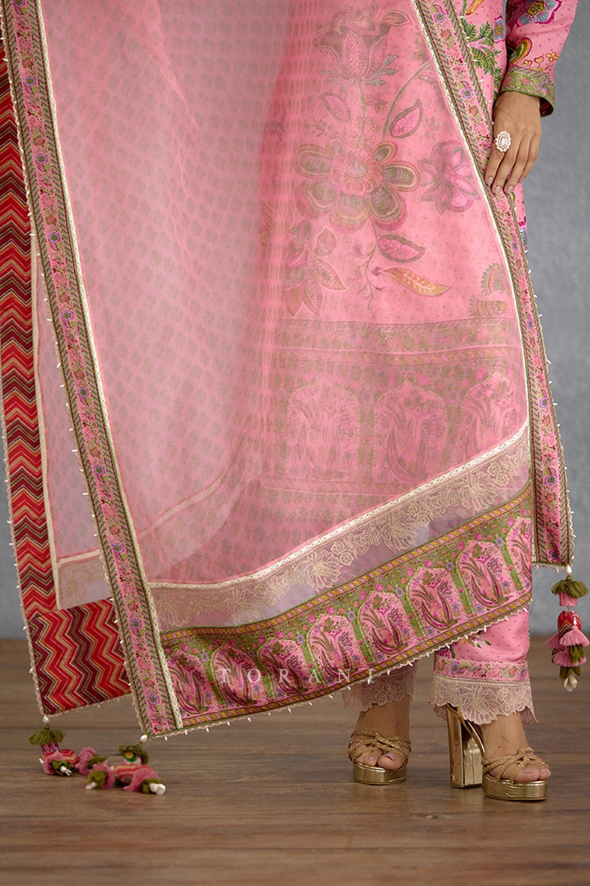 Pankaja Meha Anvita Kurta Set