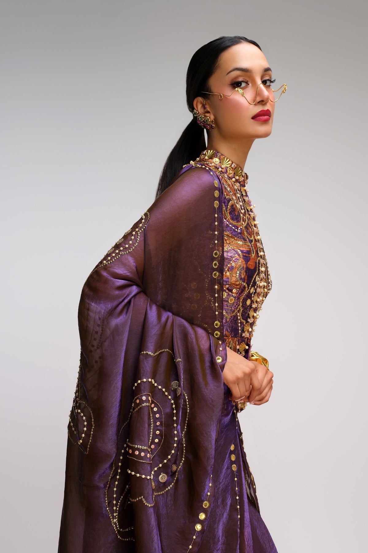 VINTAGE POWER MOVES - Saree Set