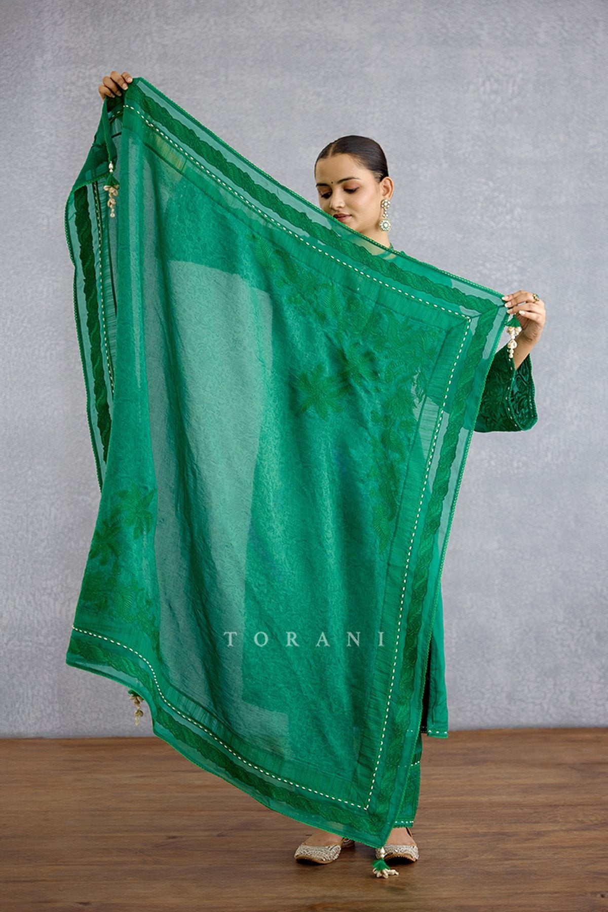 Parnabha Nuha Scarf