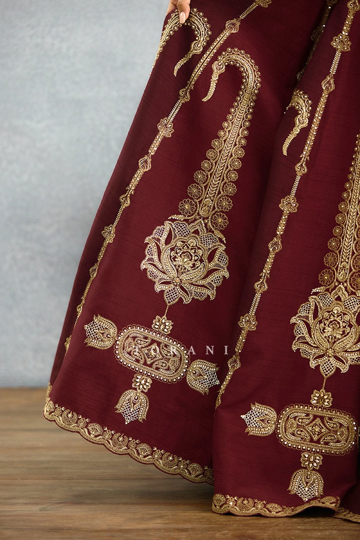 Qarmazi Mazneen Lehenga Set