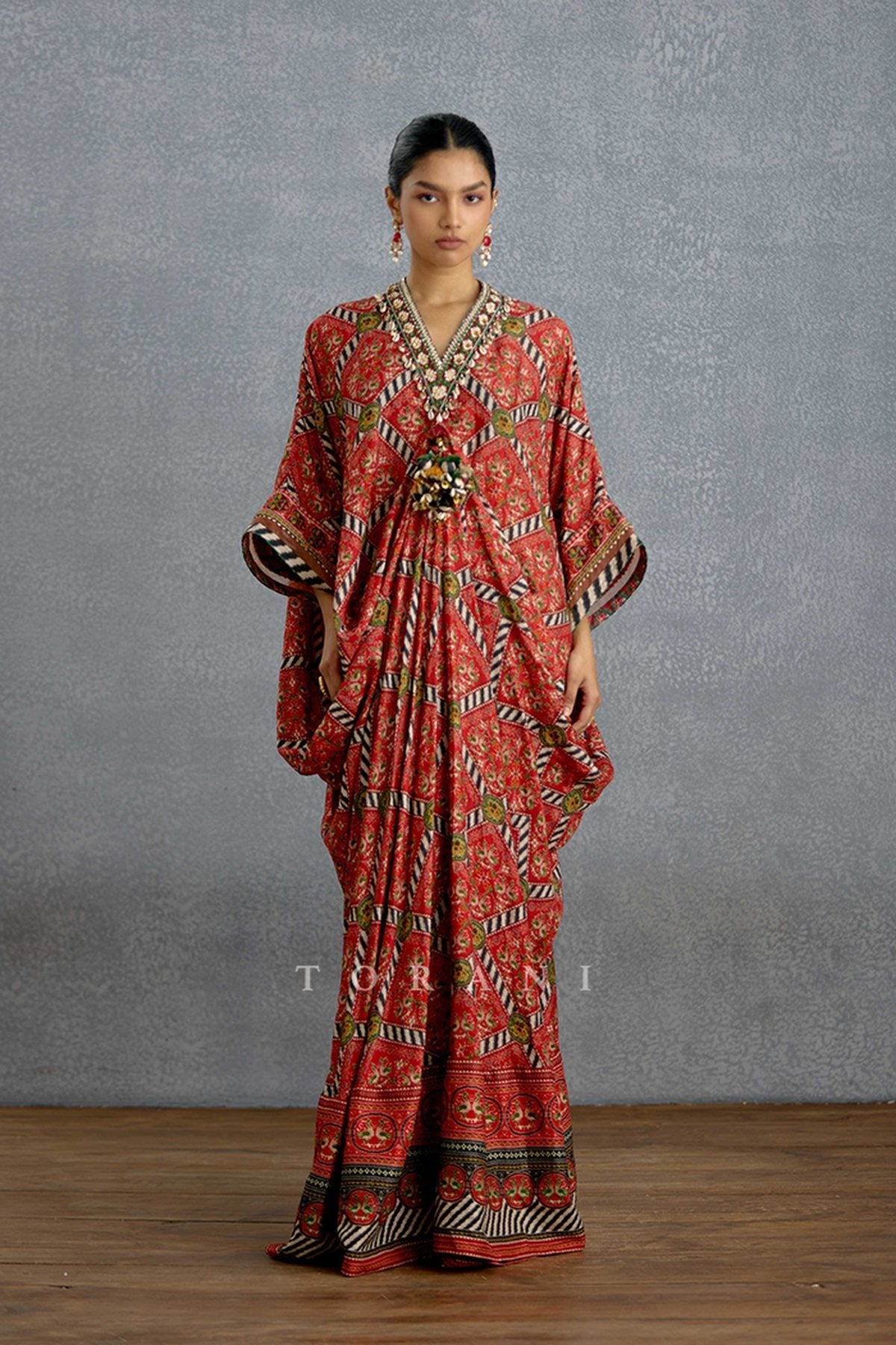 Raktika Patola Kaftan