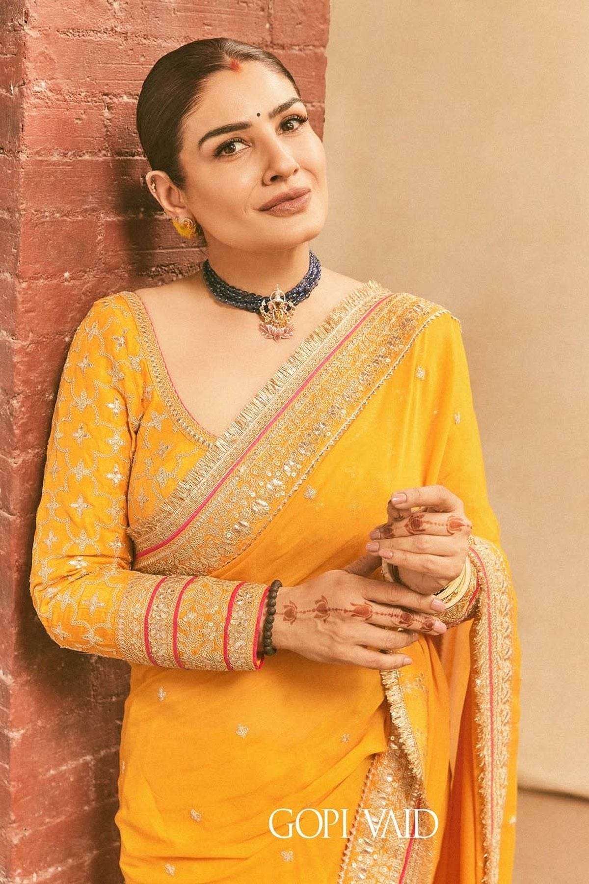 Dilbar Saree Set-Raveena Tandon
