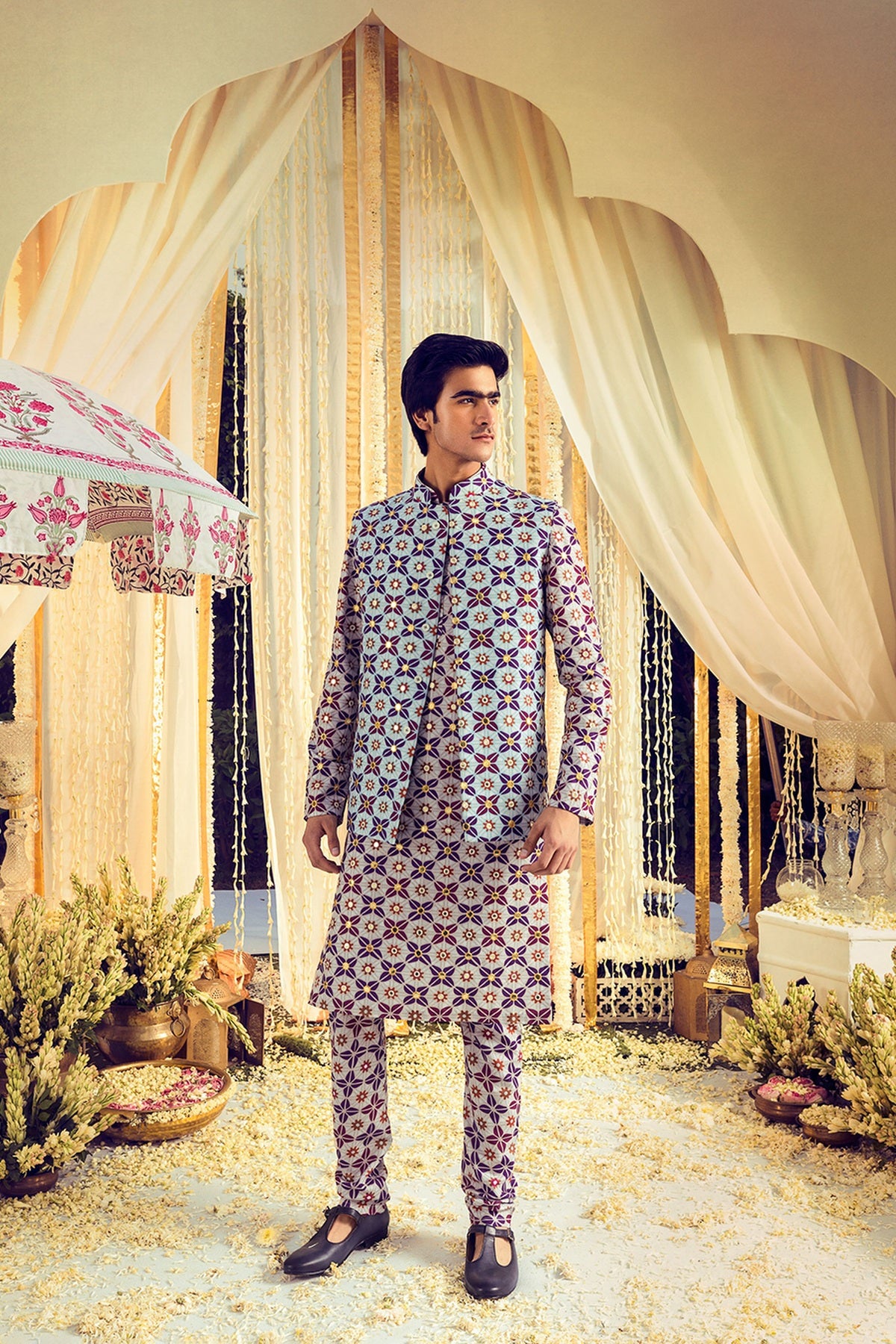 SAFDAR KURTA SET WITH BUNDHI