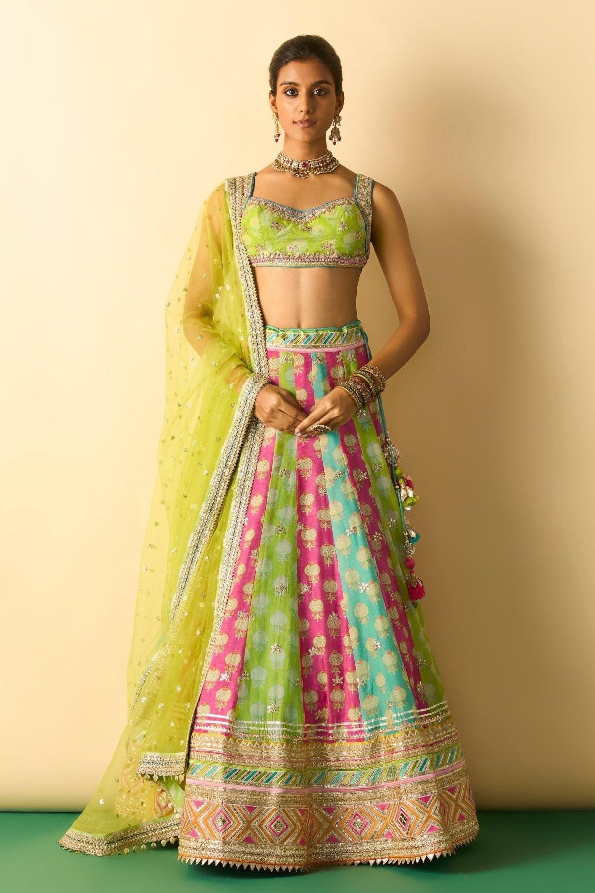 shyama lehenga set