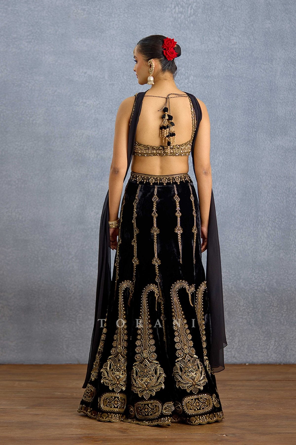 Siyahi Vanya Lehenga Set