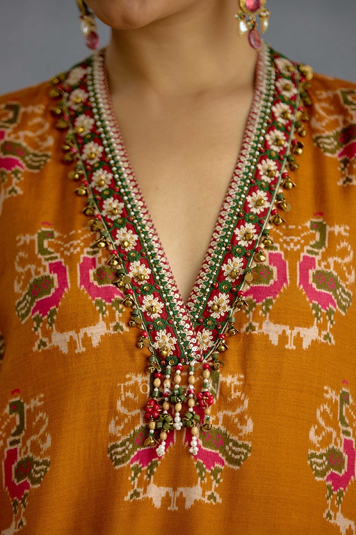Sunehri Virasa Patola Kurta Set