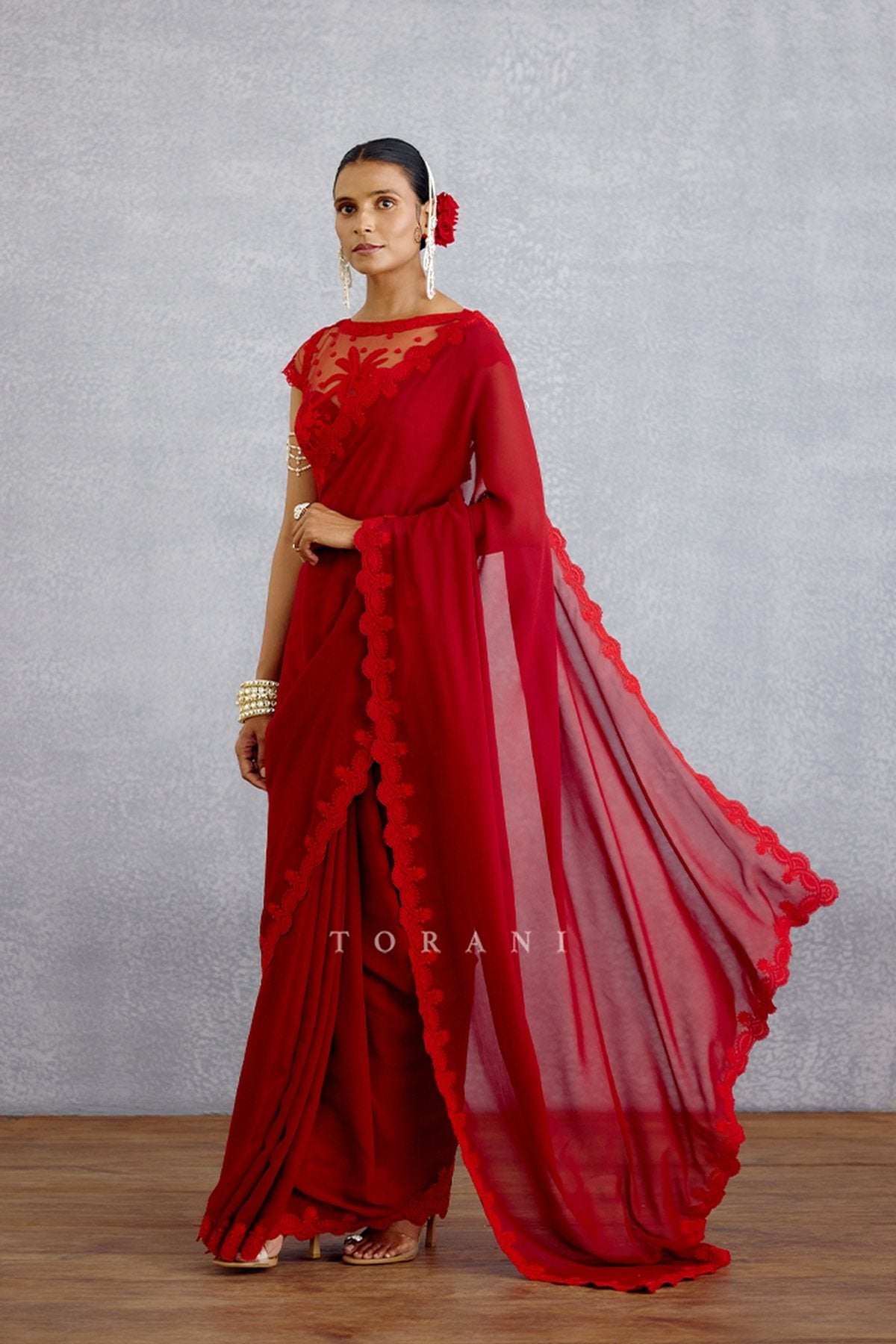 Surkh Ila Saree