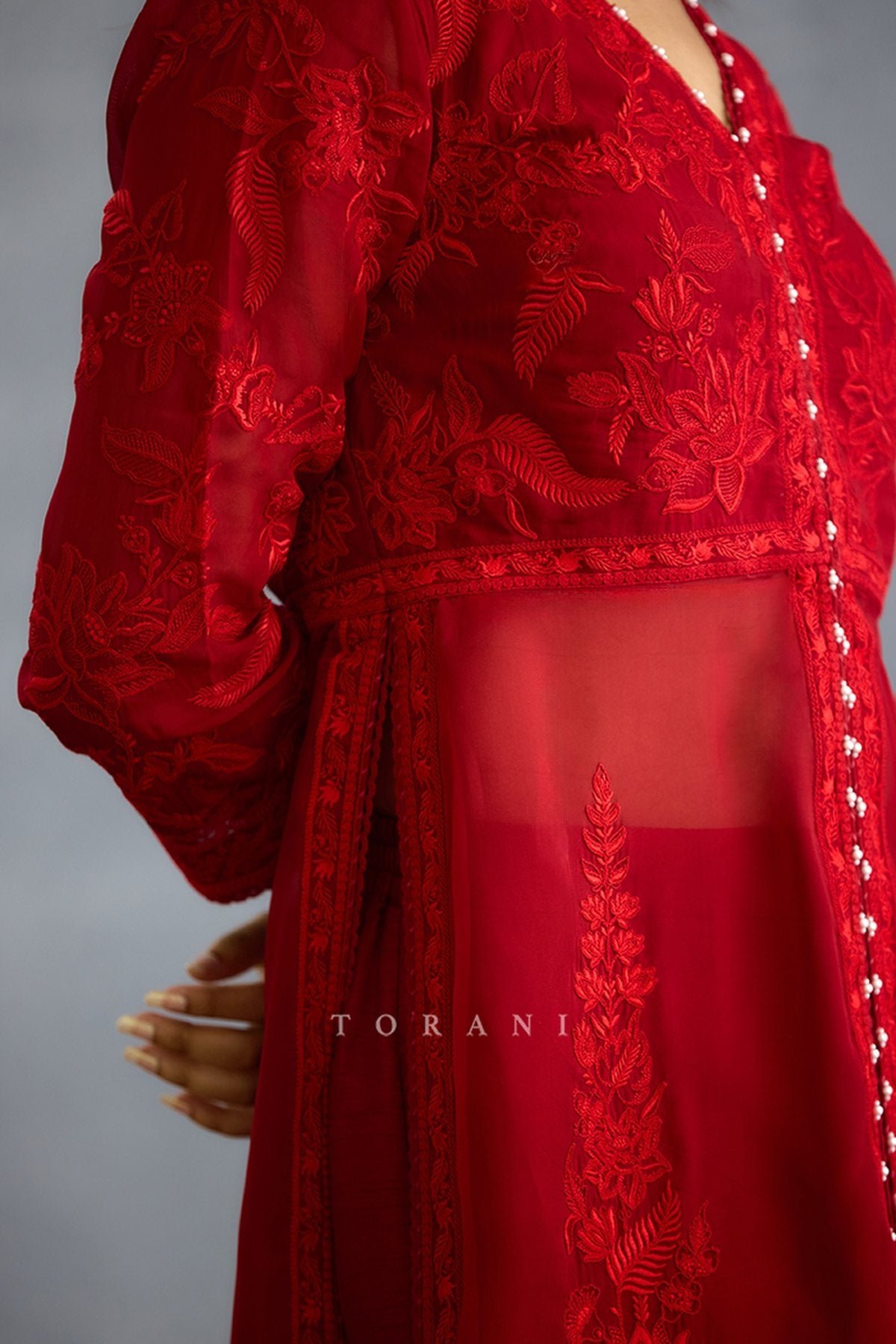 Surkh Udita Kurta Set