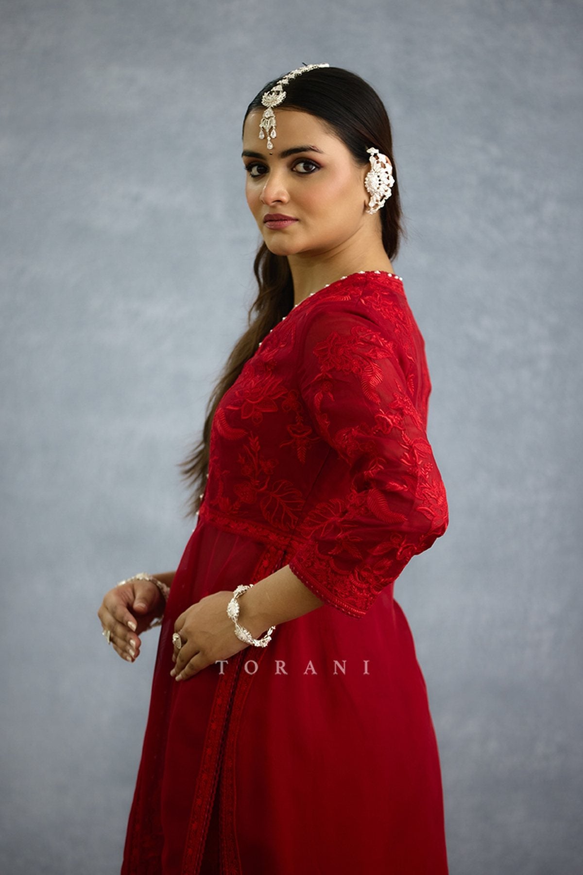Surkh Udita Kurta Set